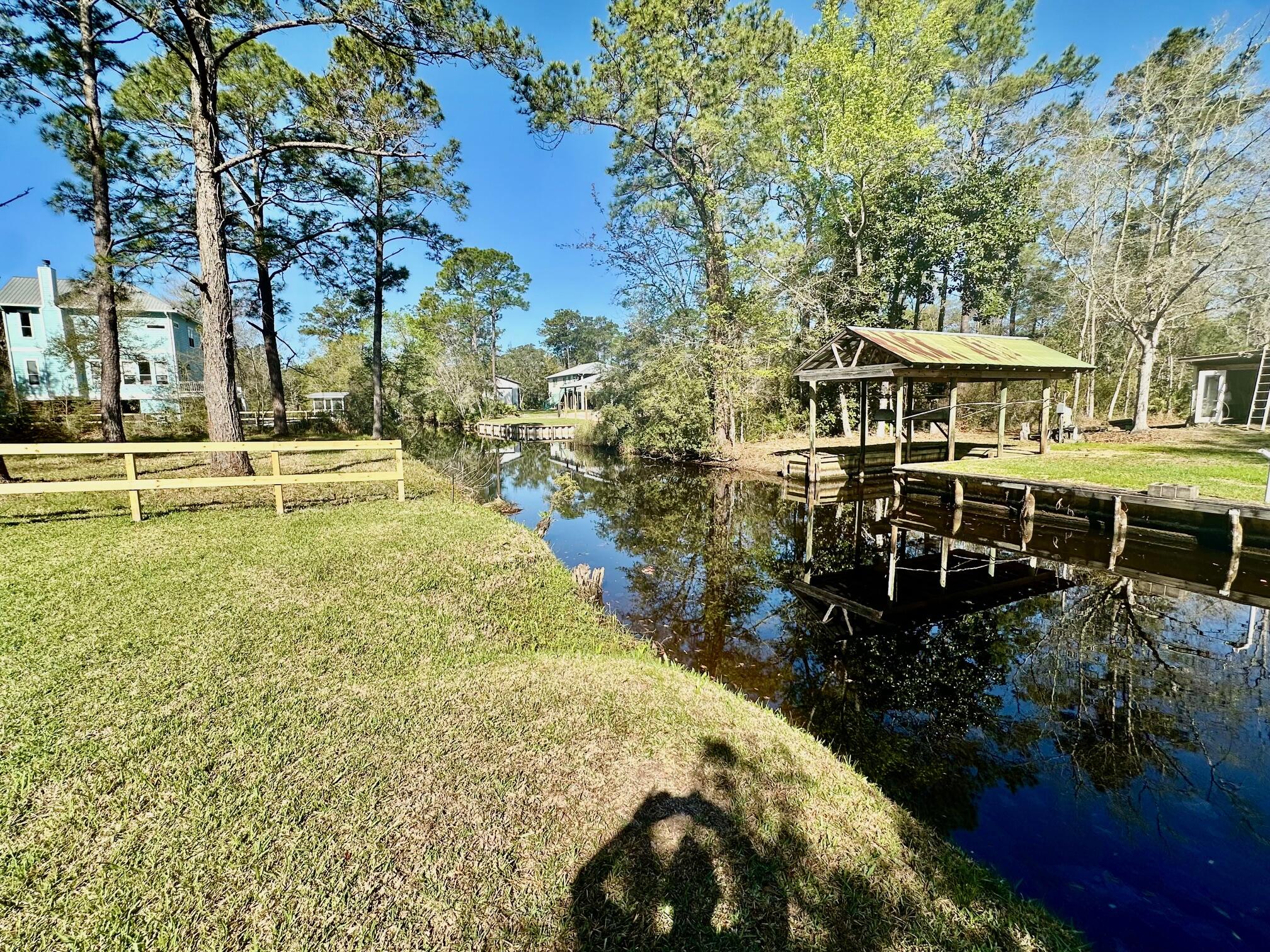 PITTS BAY SHORE - Residential