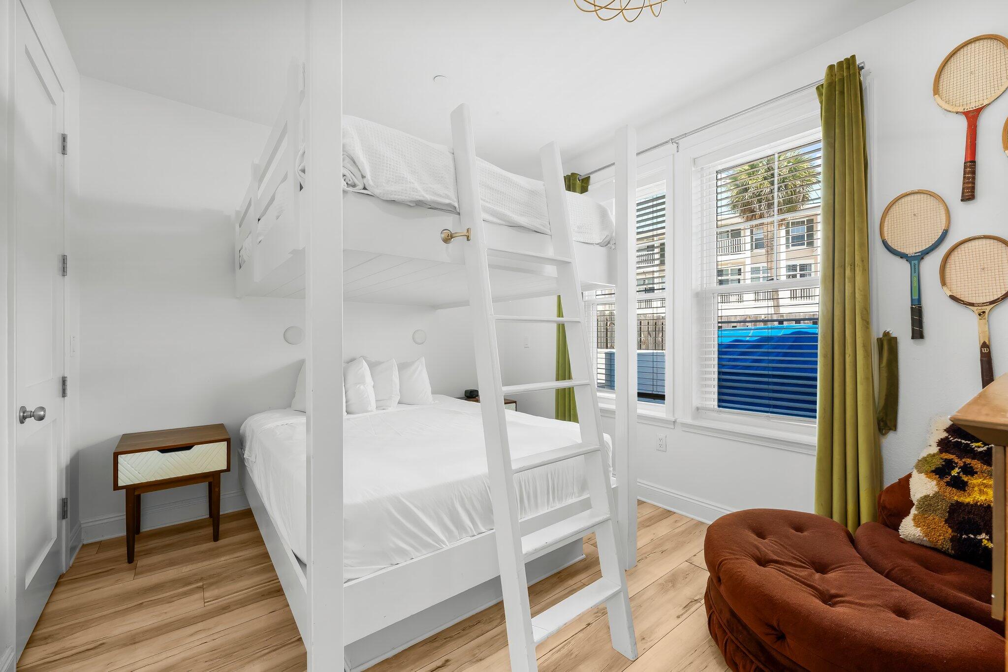 LONG BEACH 3RD ADDN - Residential