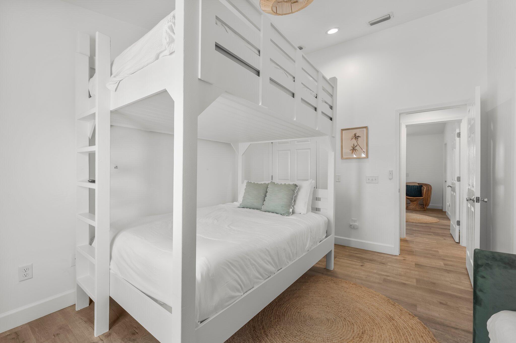 LONG BEACH 3RD ADDN - Residential