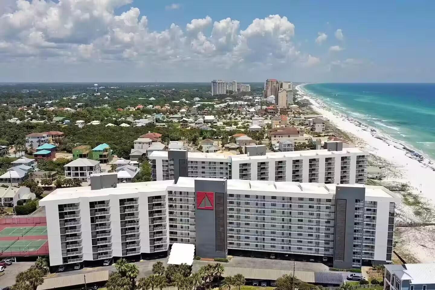 MAINSAIL CONDO PH 5 - Residential