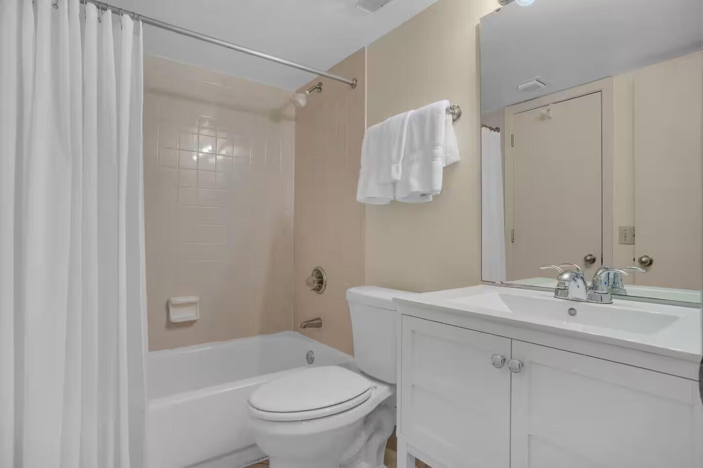 MAINSAIL CONDO PH 5 - Residential