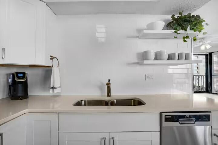 MAINSAIL CONDO PH 5 - Residential