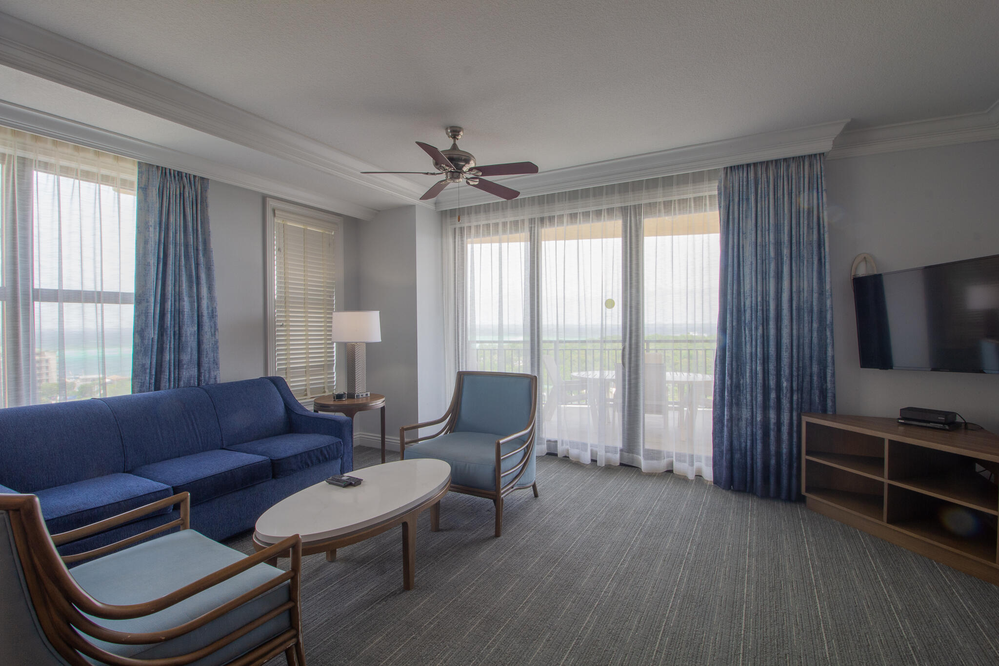 EMERALD GRANDE - Residential