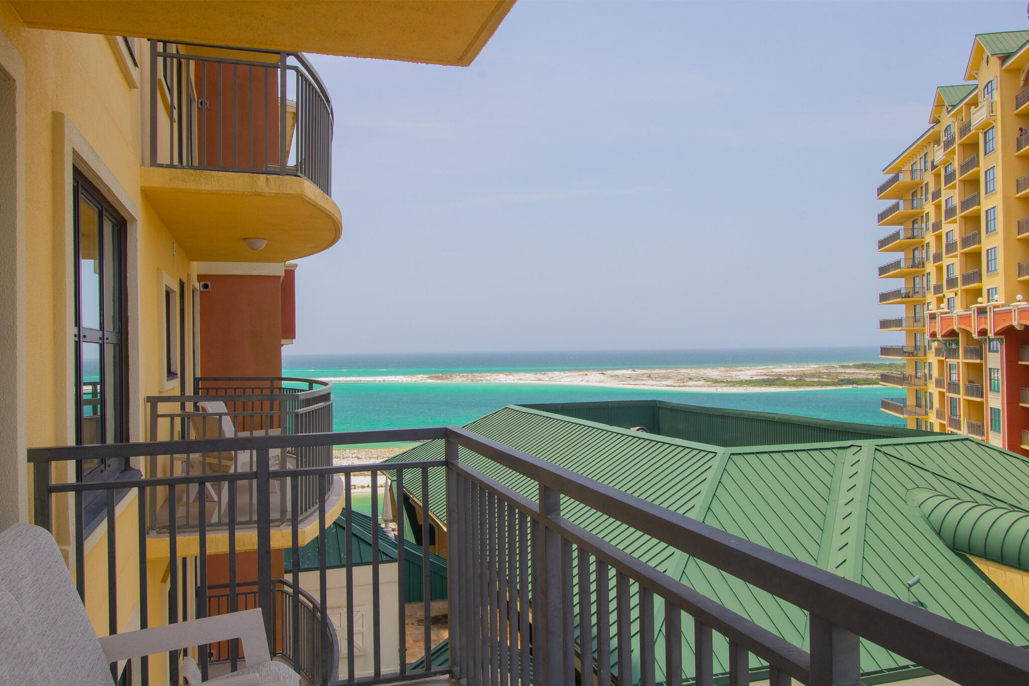 EMERALD GRANDE - Residential