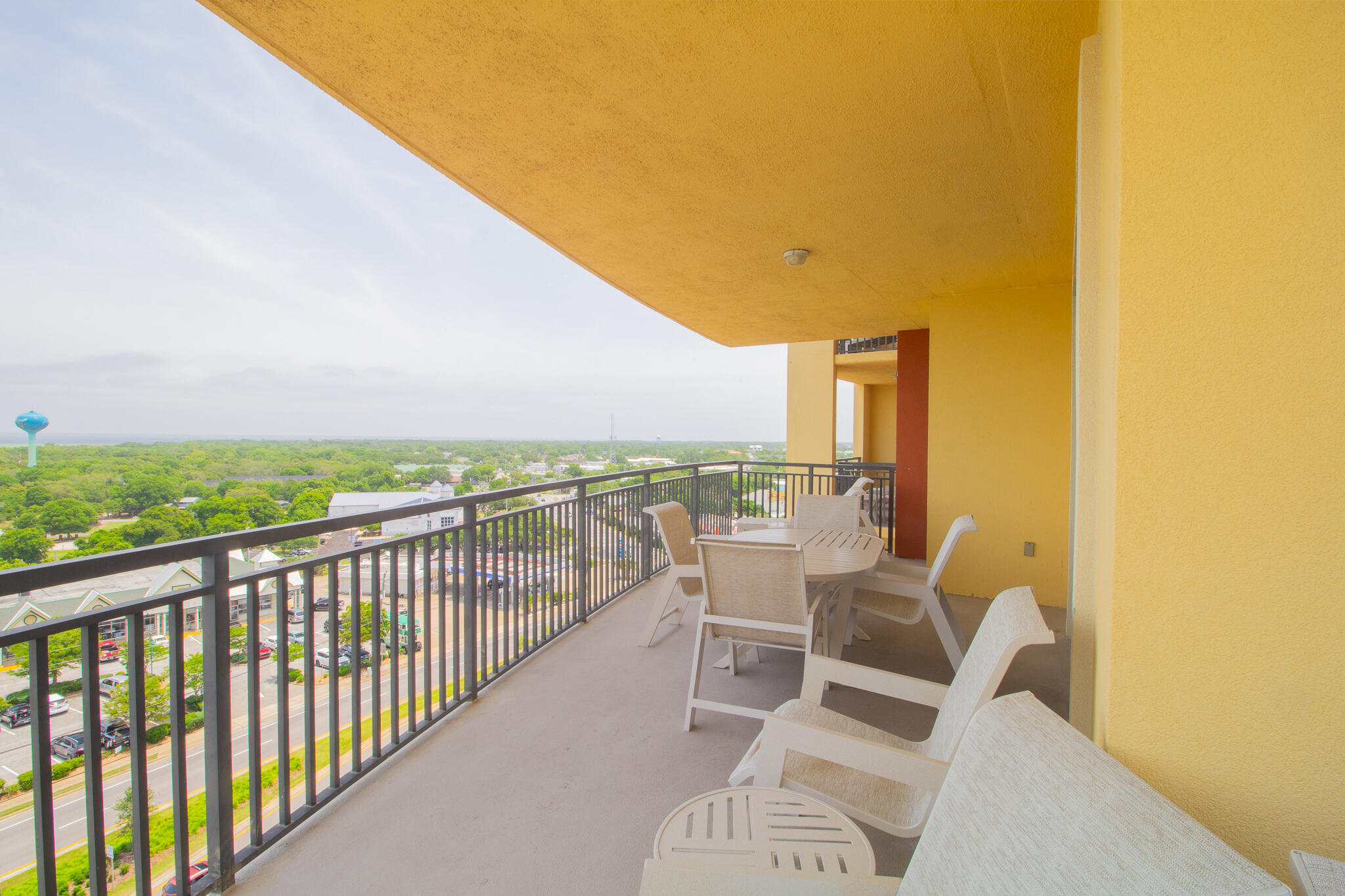 EMERALD GRANDE - Residential