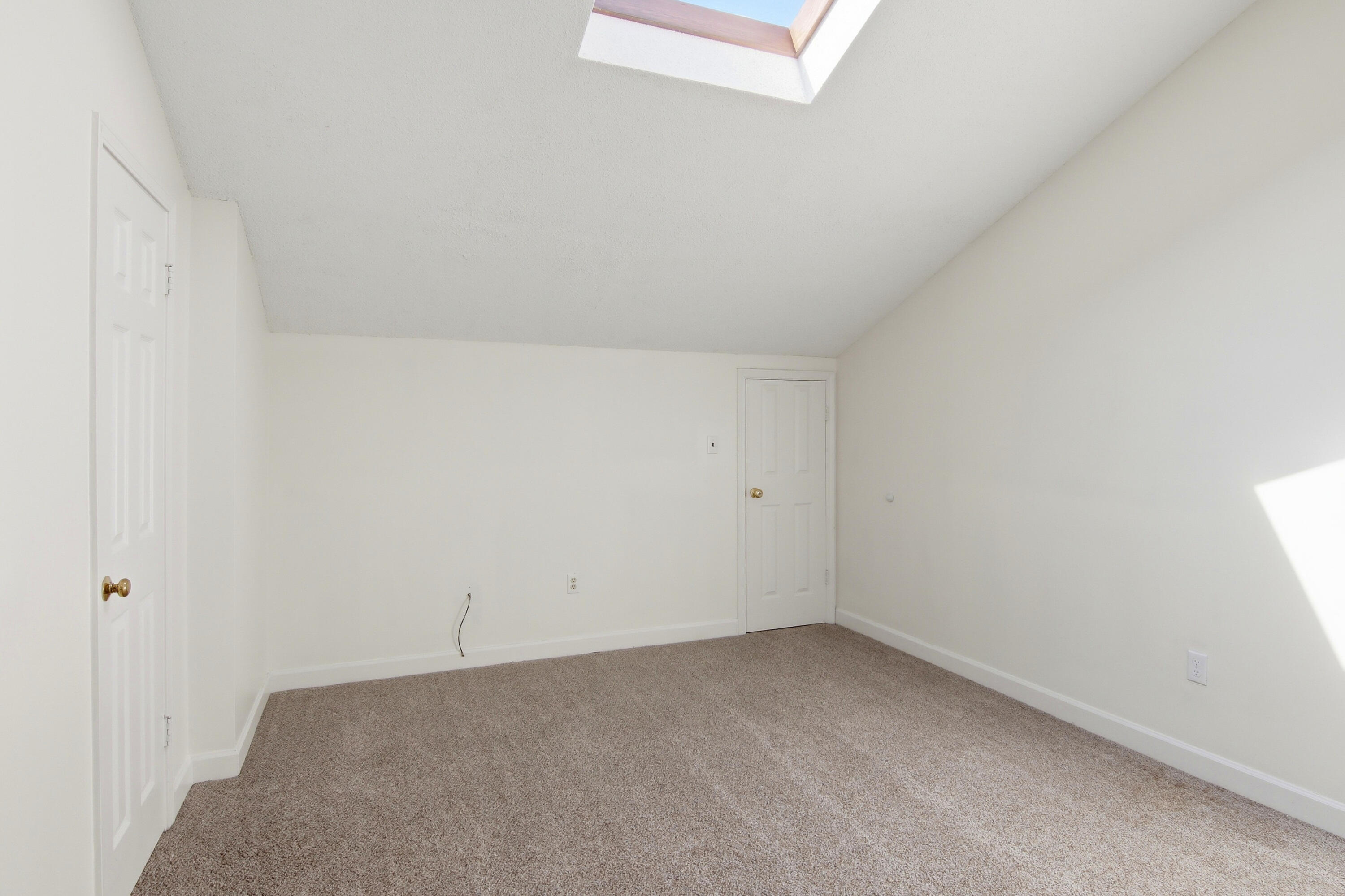 LAKESIDE CONDO AT BLUEWATER BAY - Residential