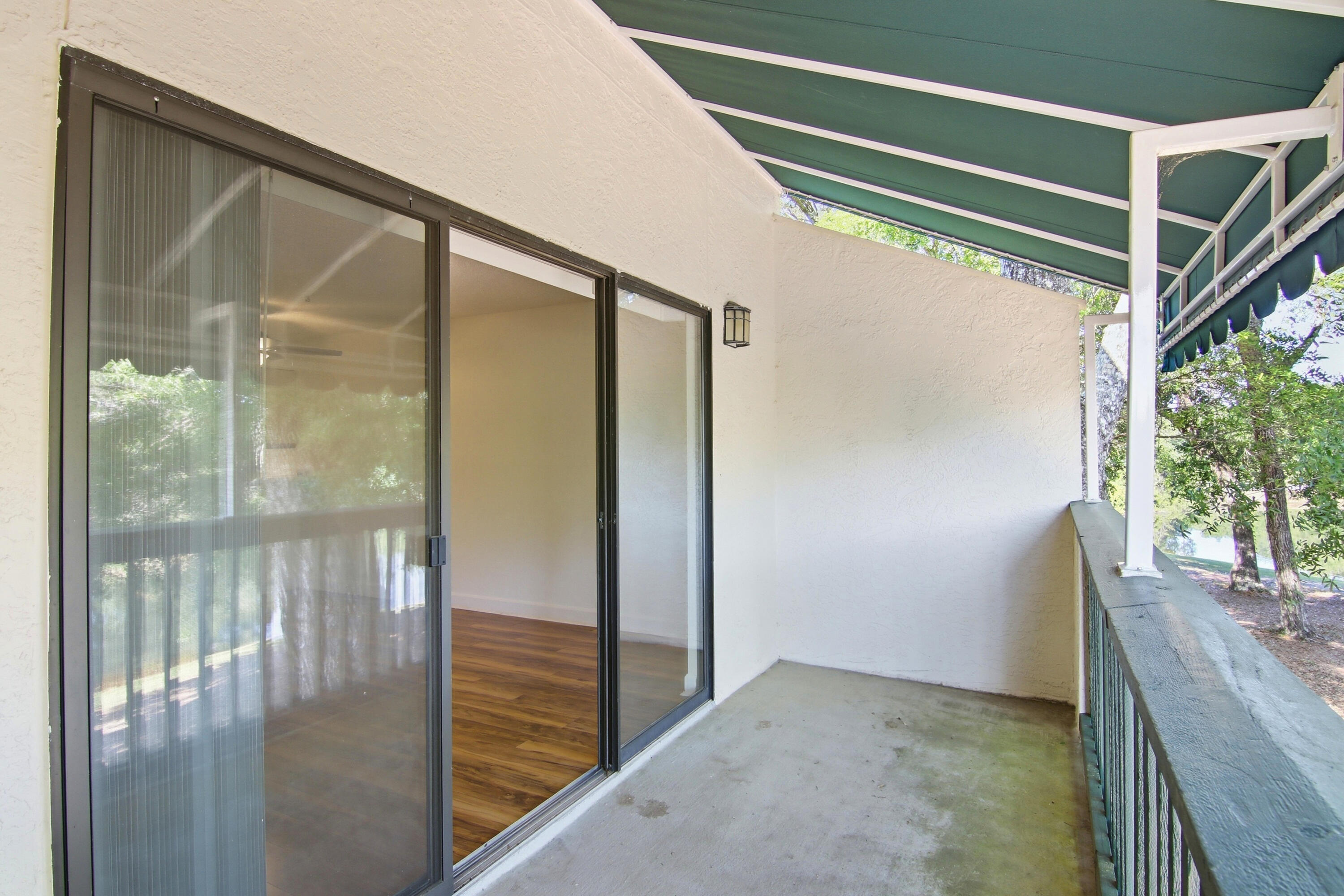 LAKESIDE CONDO AT BLUEWATER BAY - Residential