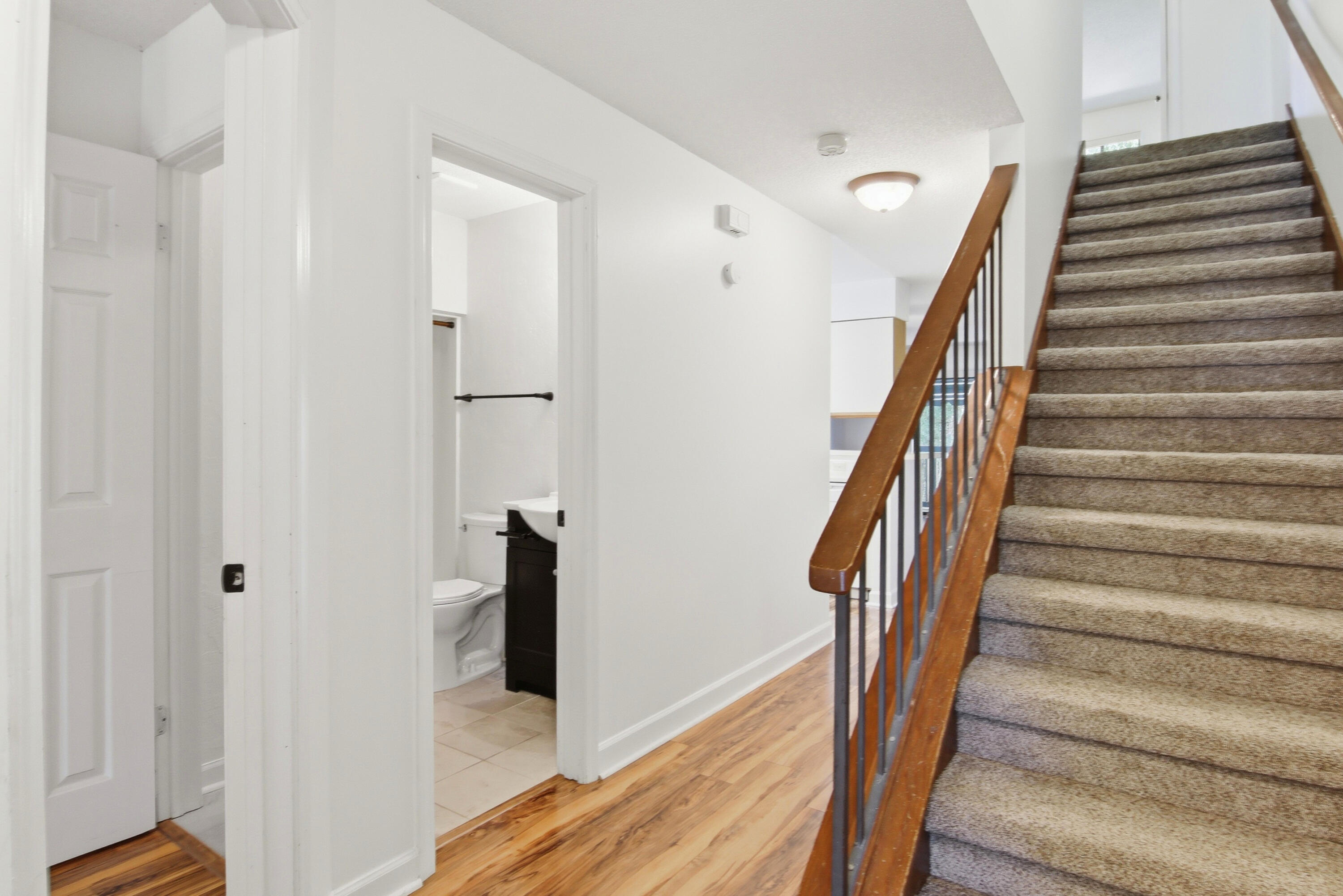 LAKESIDE CONDO AT BLUEWATER BAY - Residential