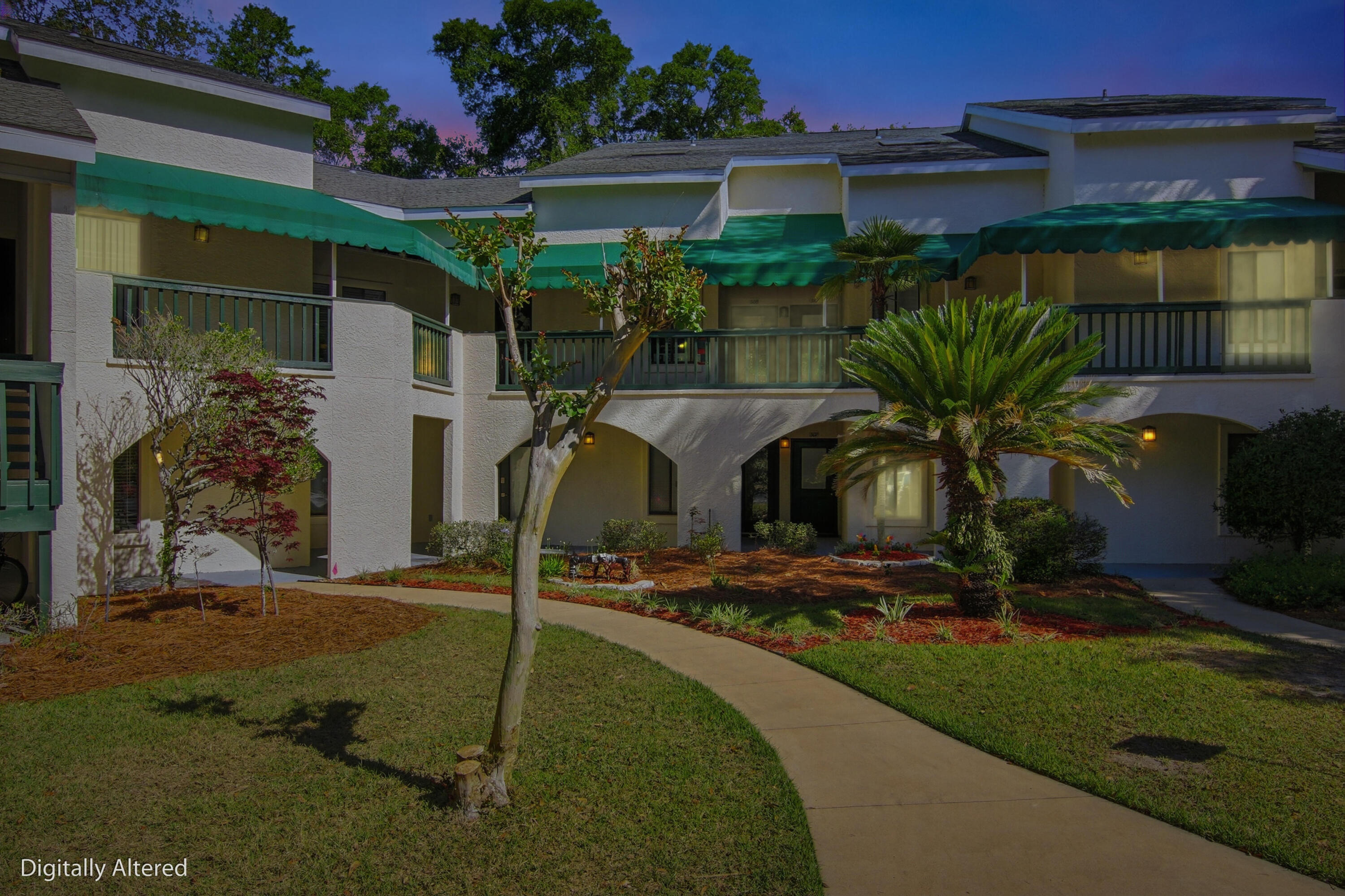 LAKESIDE CONDO AT BLUEWATER BAY - Residential