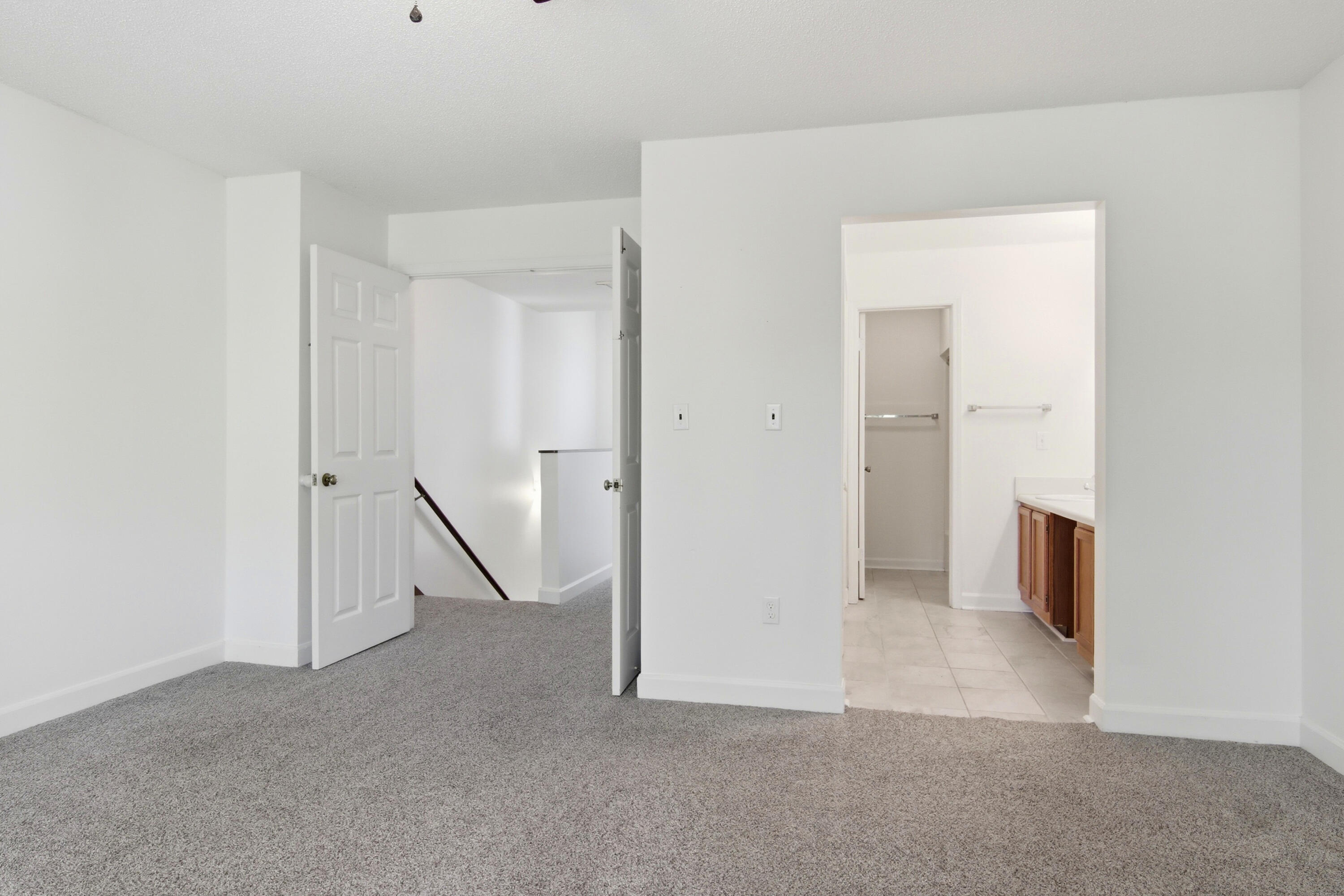 LAKESIDE CONDO AT BLUEWATER BAY - Residential