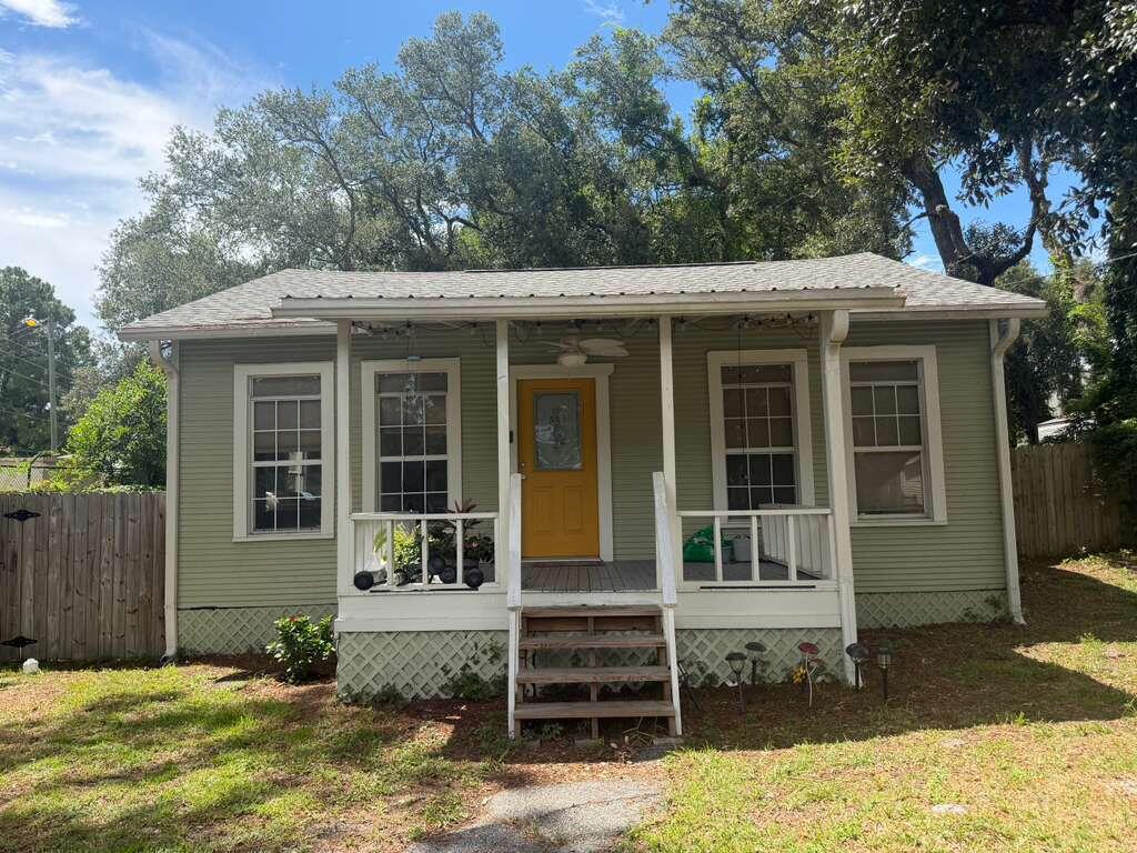 702 Green Street