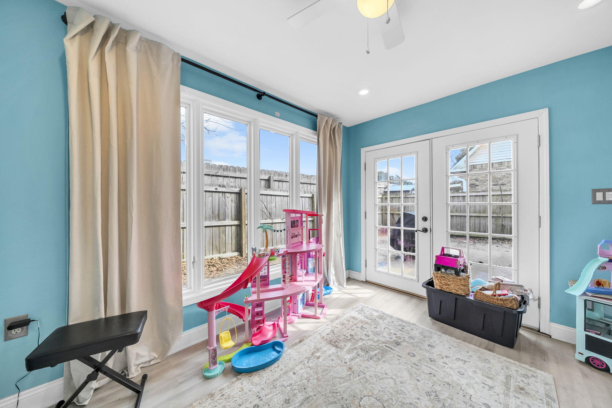 WINDMILL TERRACE - Residential