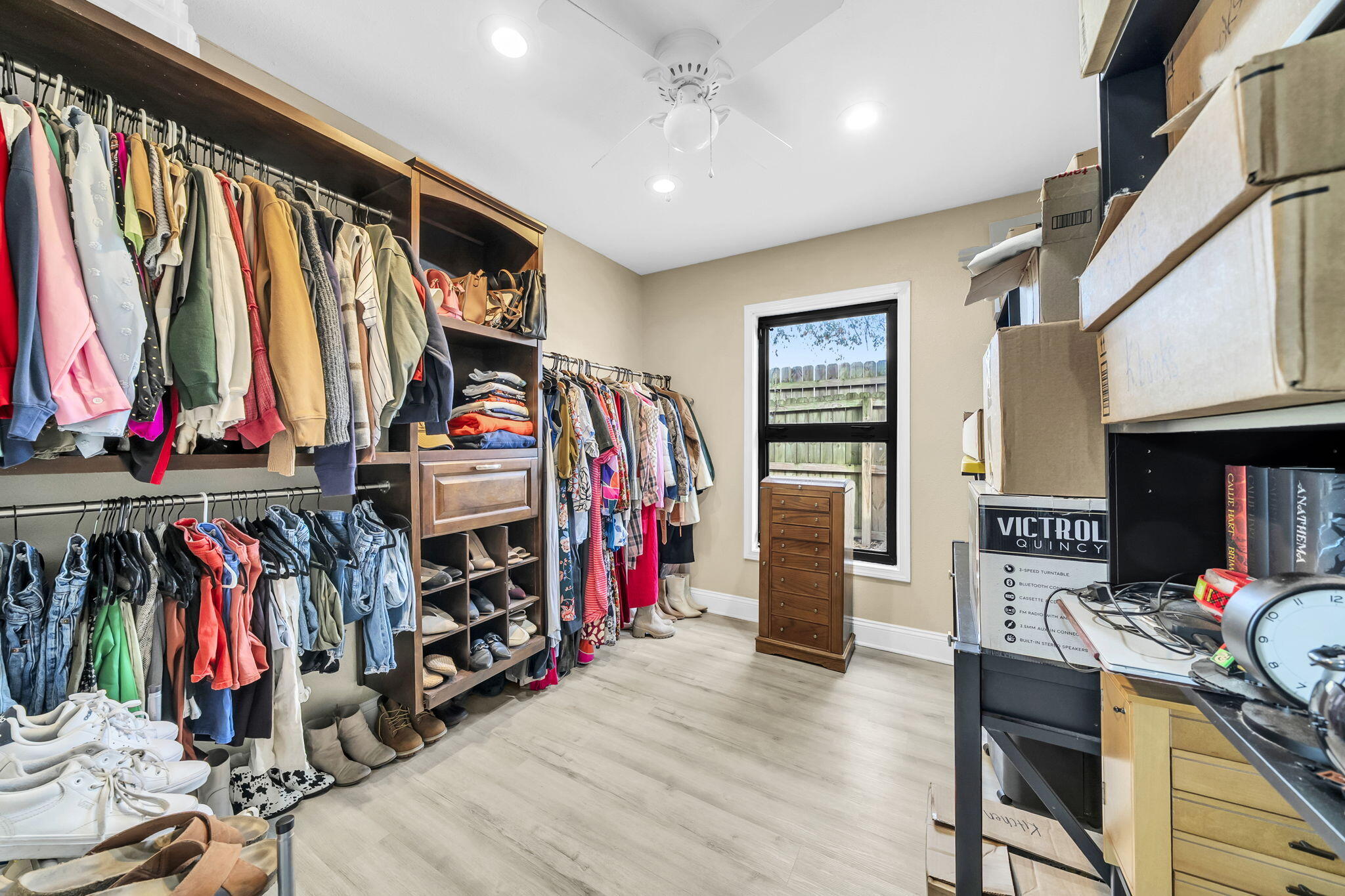 WINDMILL TERRACE - Residential