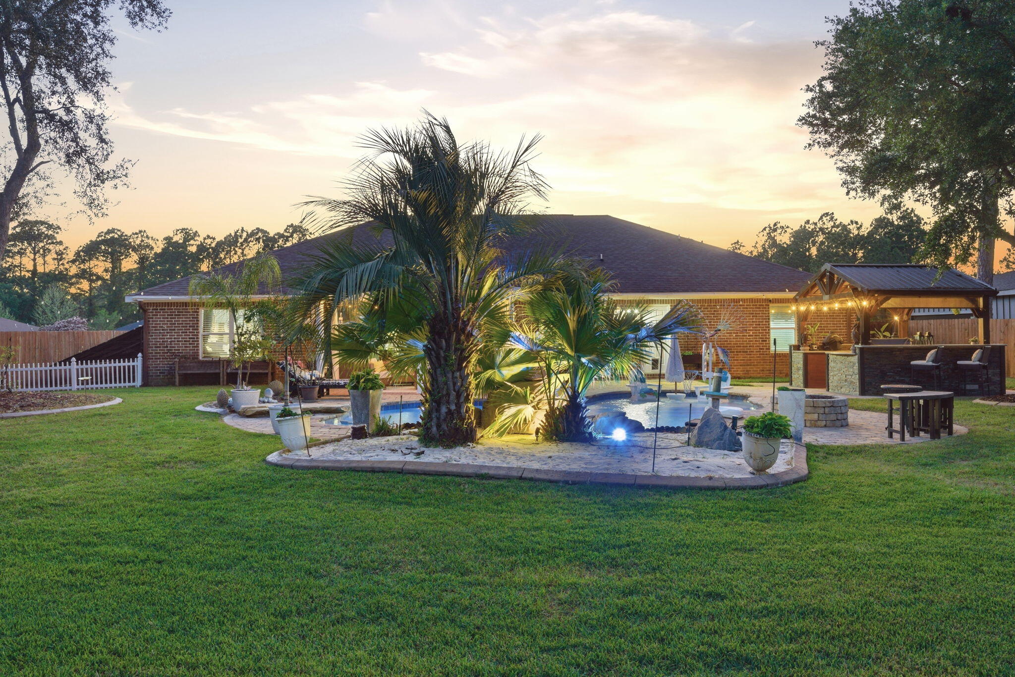 HOLLEY BY THE SEA - Residential