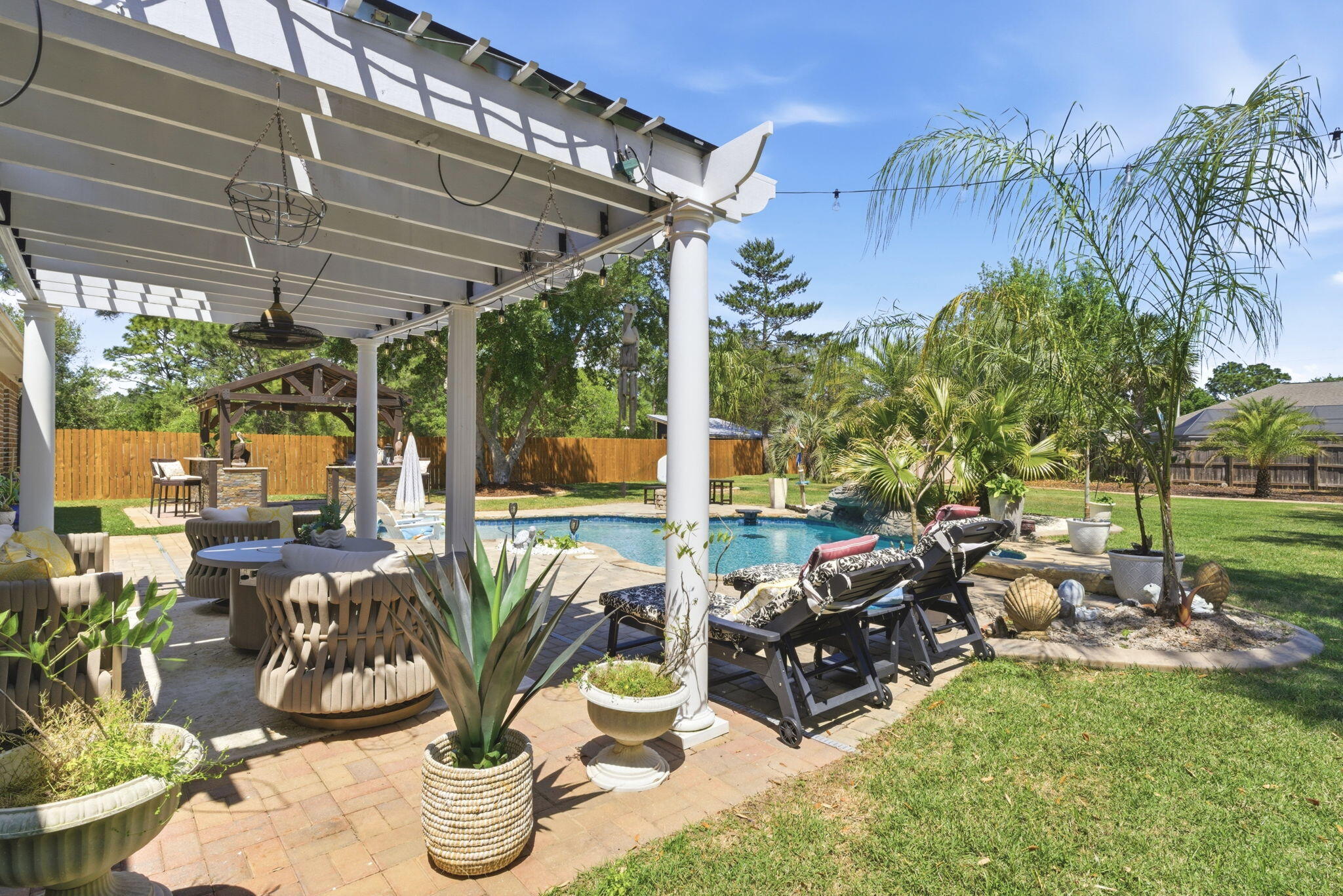 HOLLEY BY THE SEA - Residential