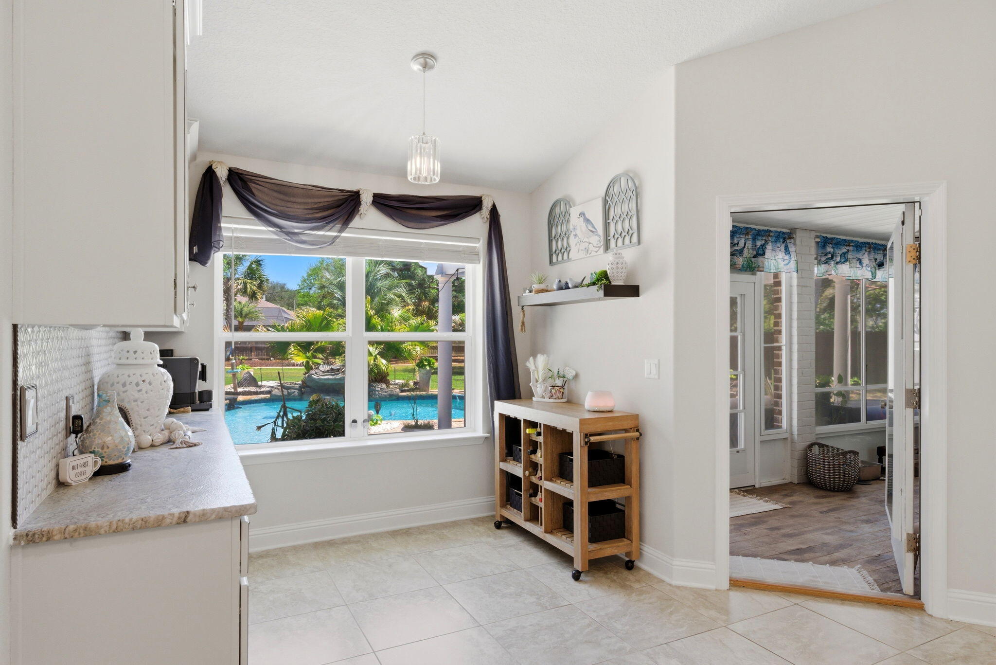 HOLLEY BY THE SEA - Residential