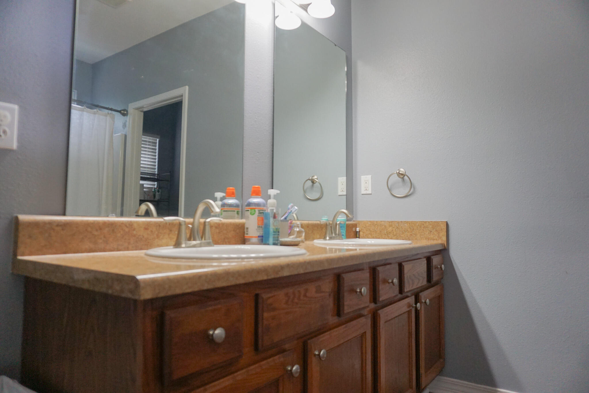 HERITAGE MANOR - Residential Lease