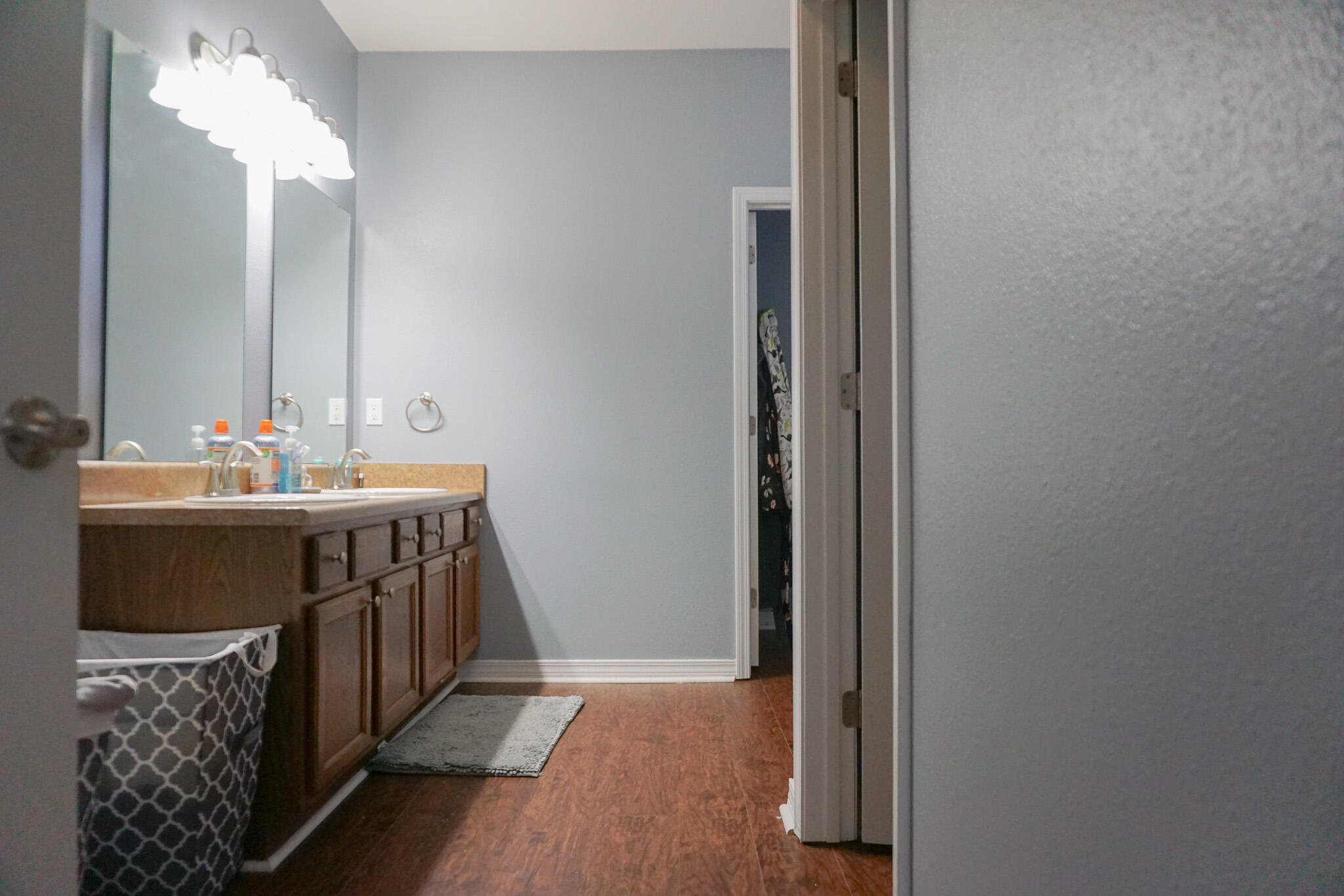 HERITAGE MANOR - Residential Lease