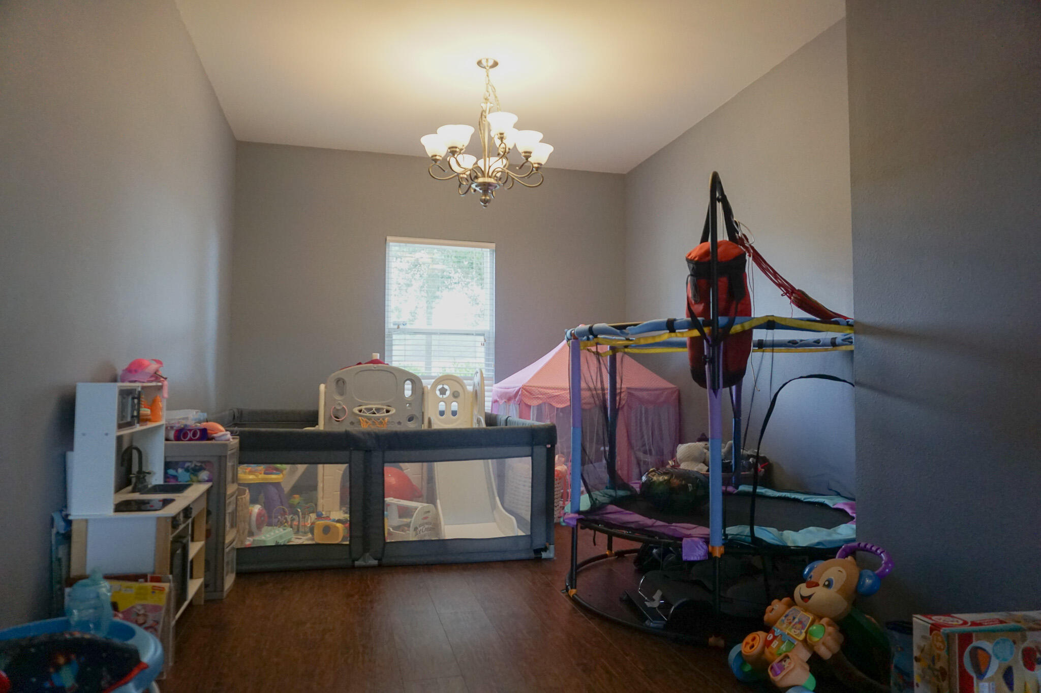 HERITAGE MANOR - Residential Lease