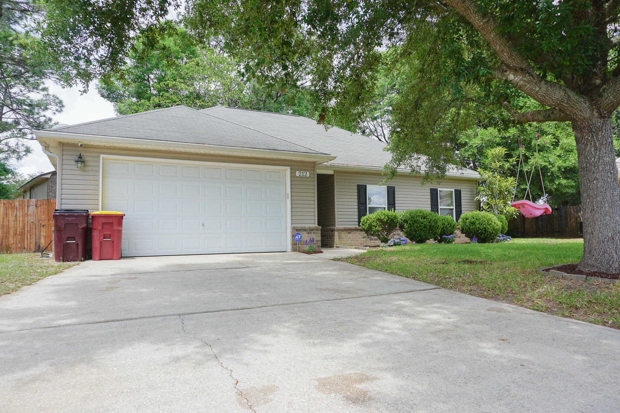 HERITAGE MANOR - Residential Lease