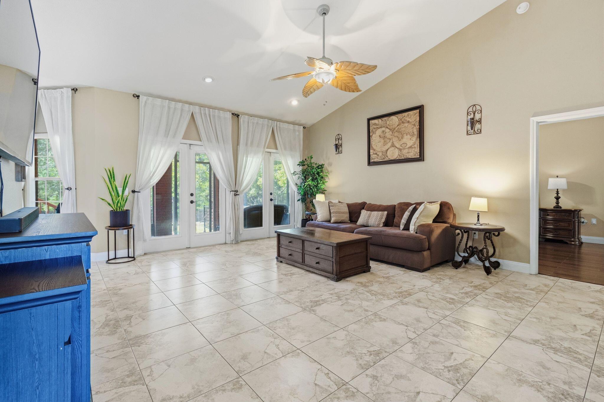 TURKEY-CREEK ESTATES - Residential