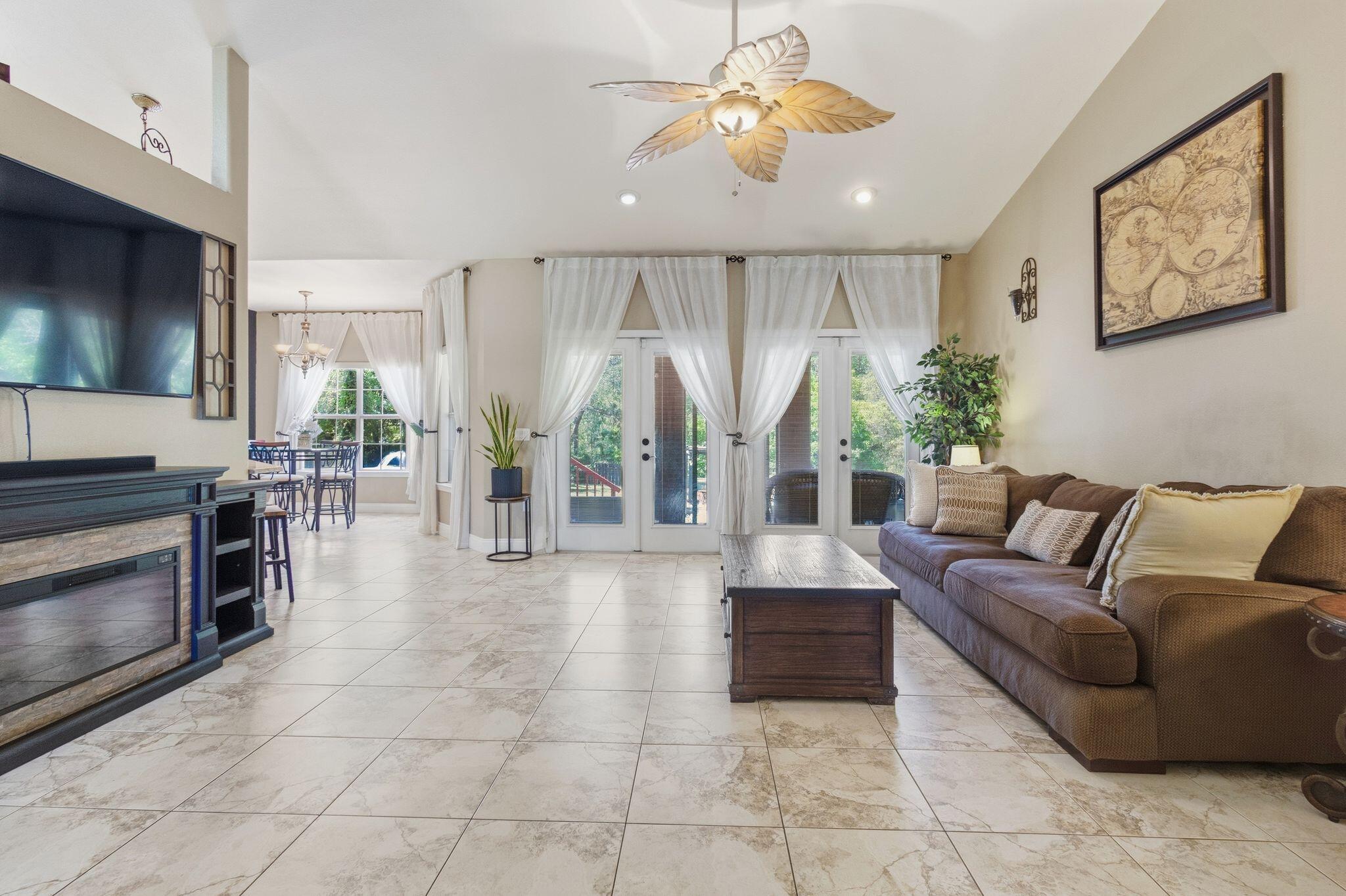 TURKEY-CREEK ESTATES - Residential