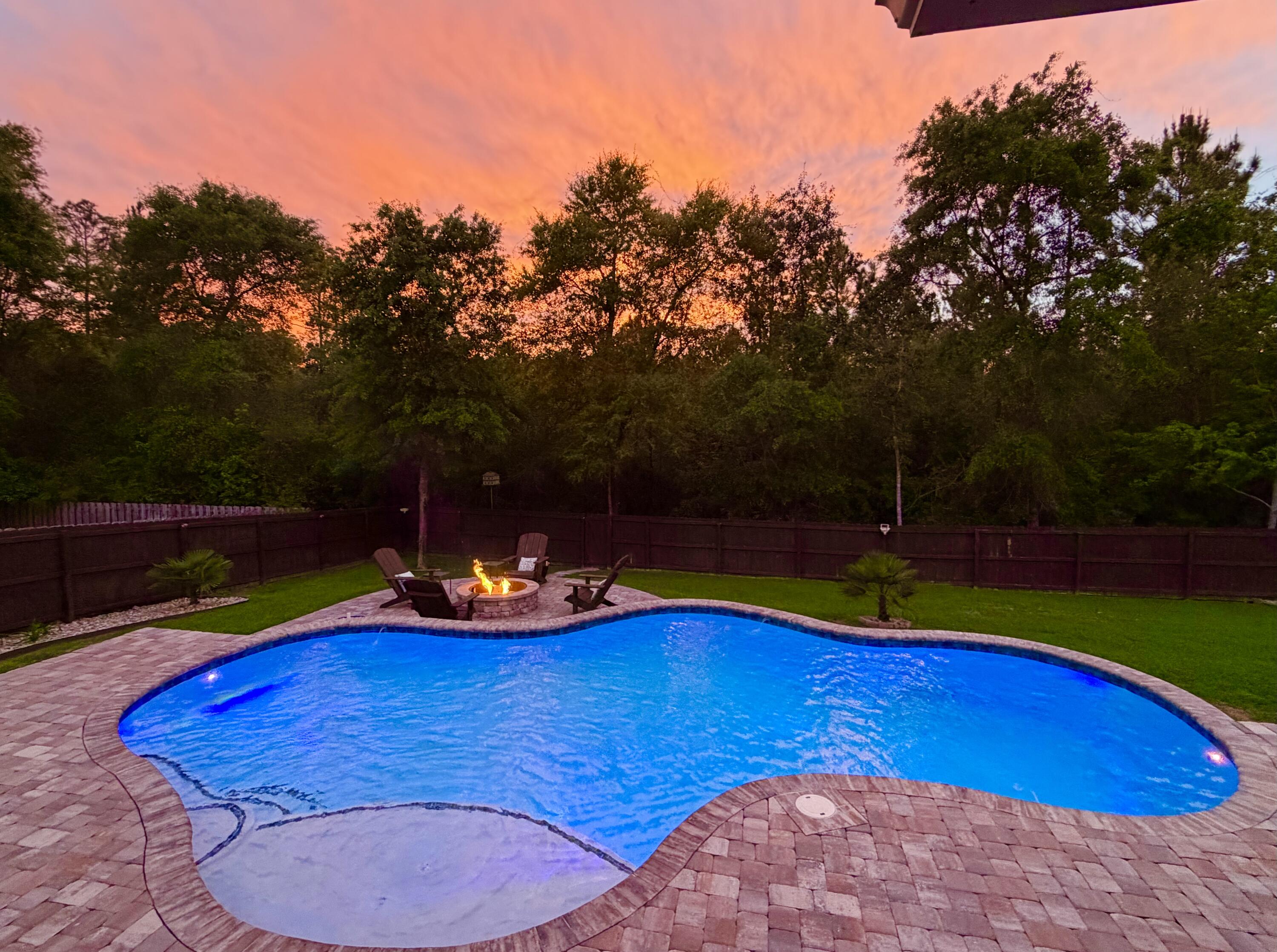 FOX VALLEY - Residential