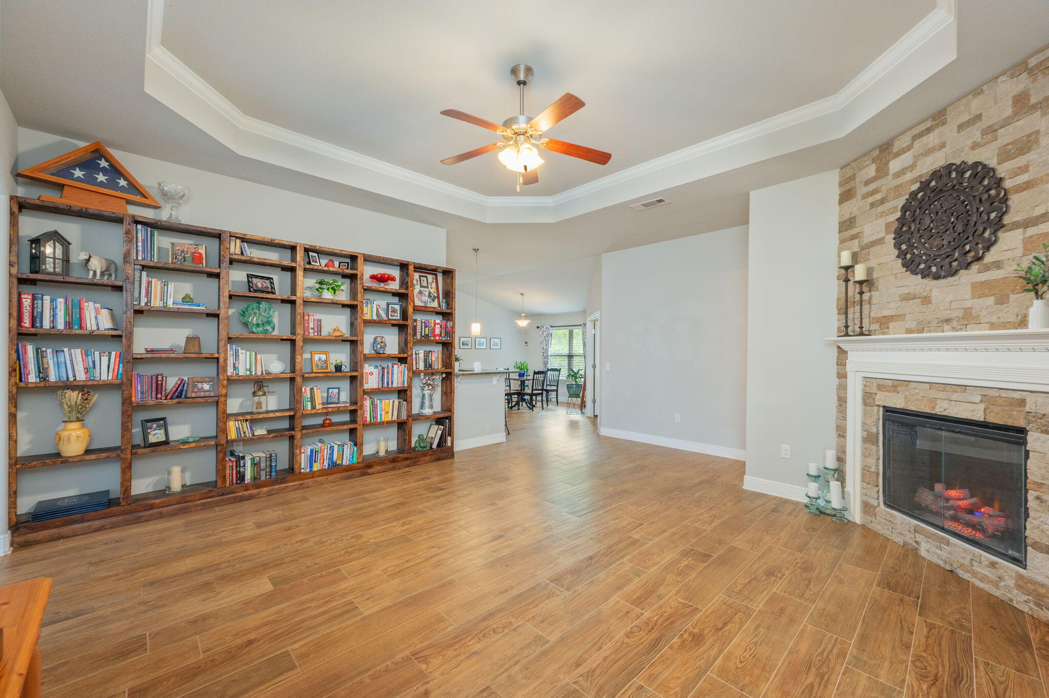 FOX VALLEY - Residential