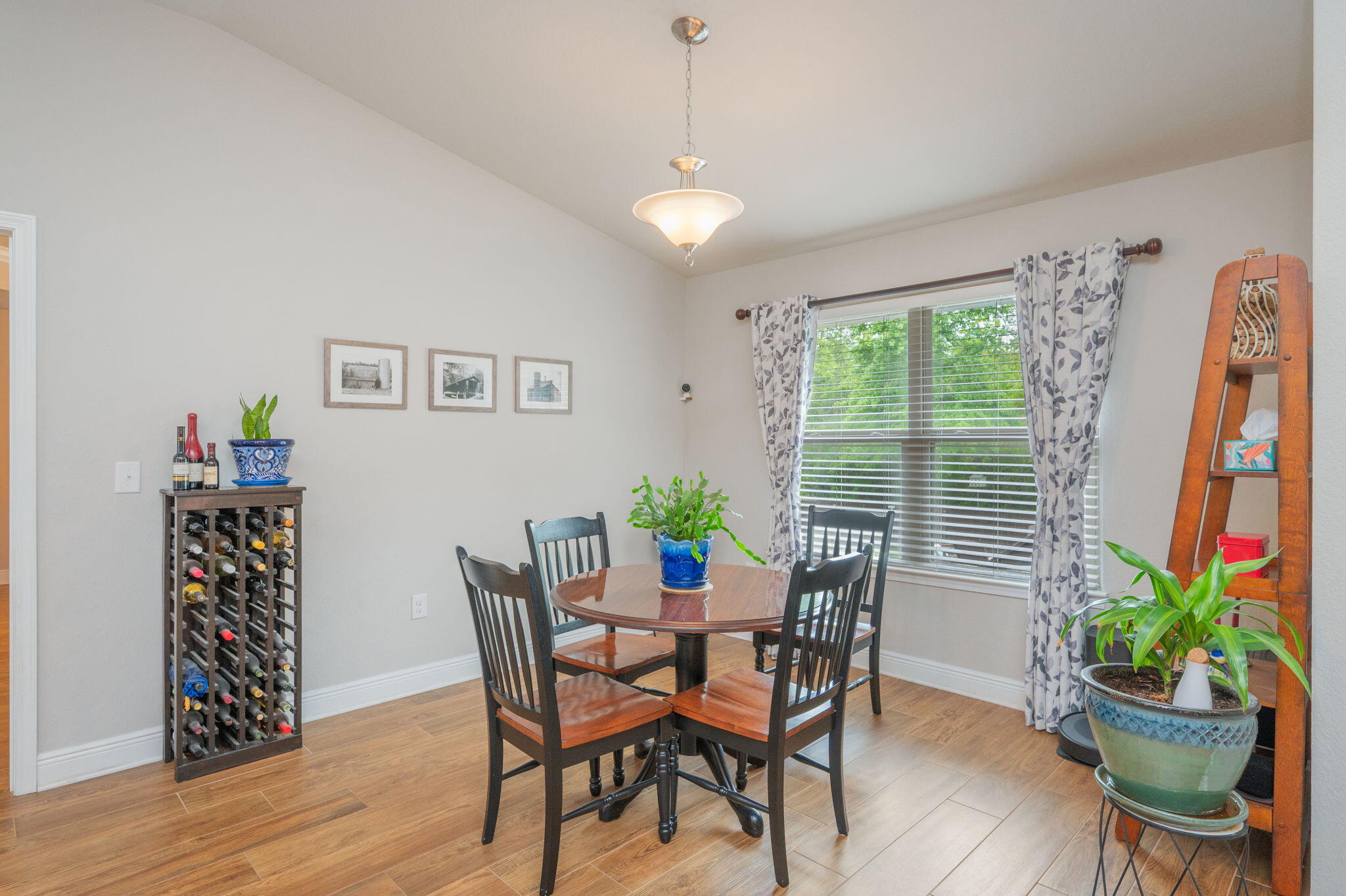 FOX VALLEY - Residential