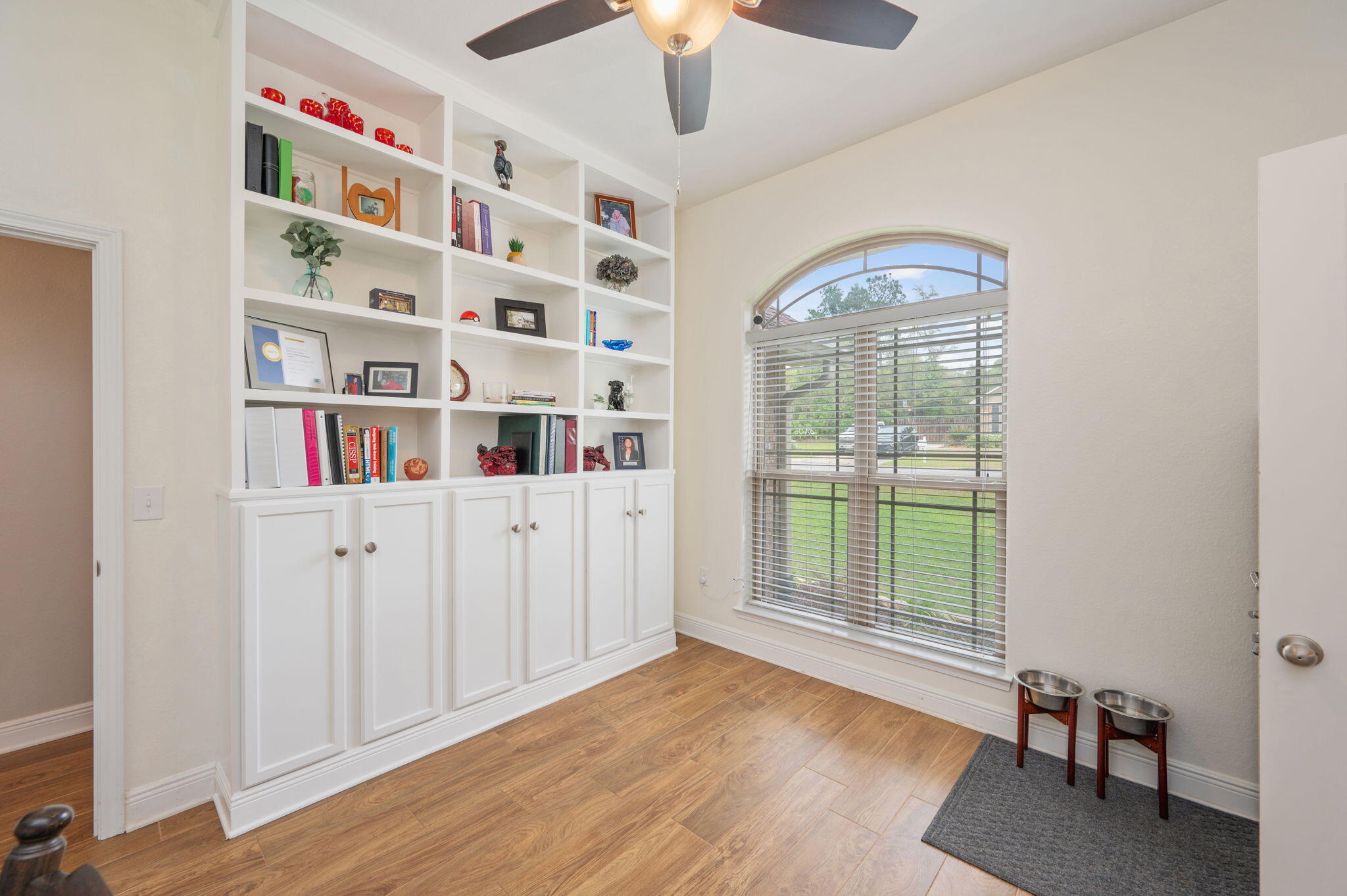 FOX VALLEY - Residential