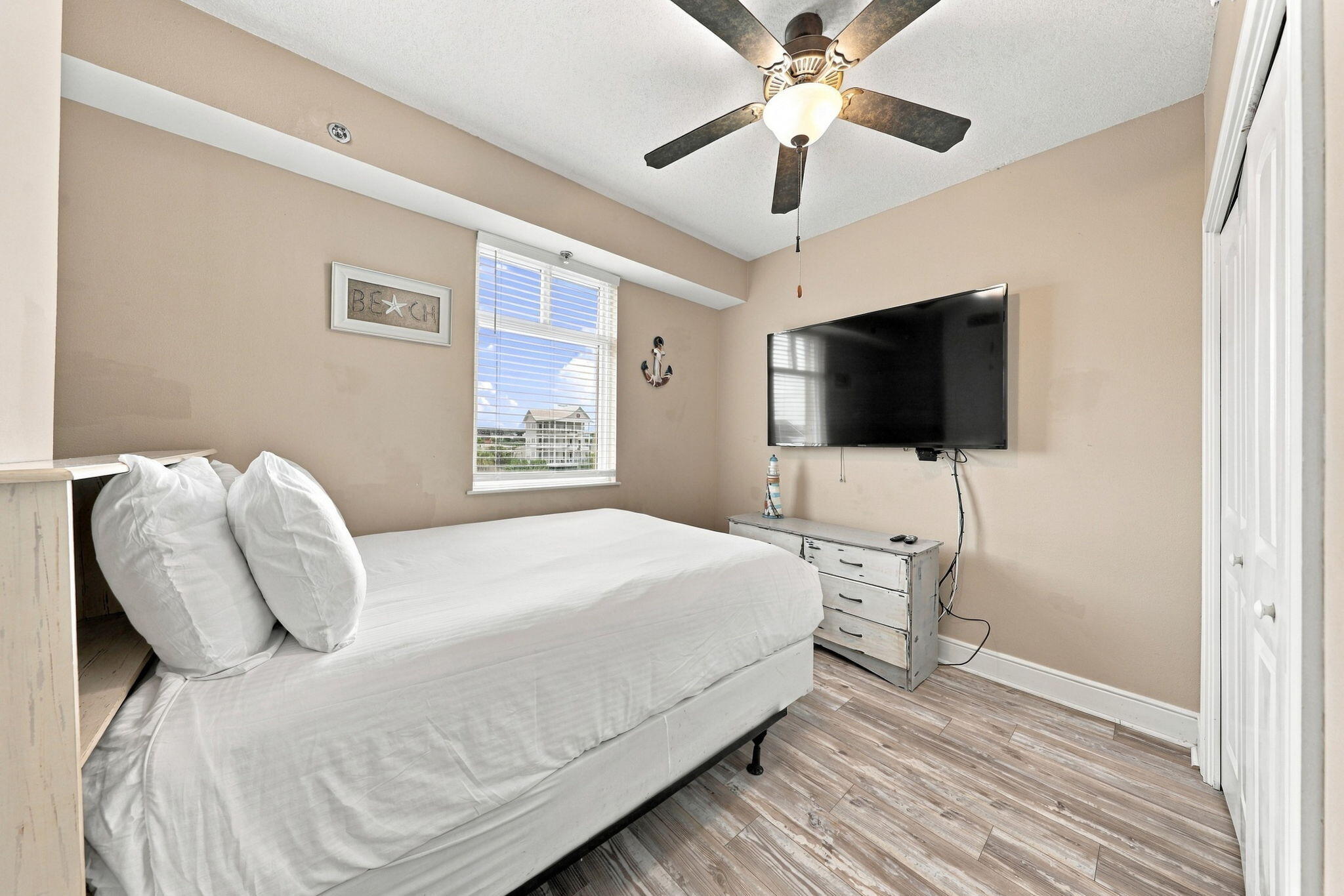 1150 Santa Rosa Boulevard 323