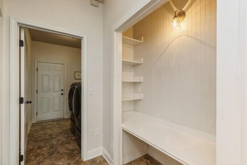 2505 - Auburn & Garden City - Residential