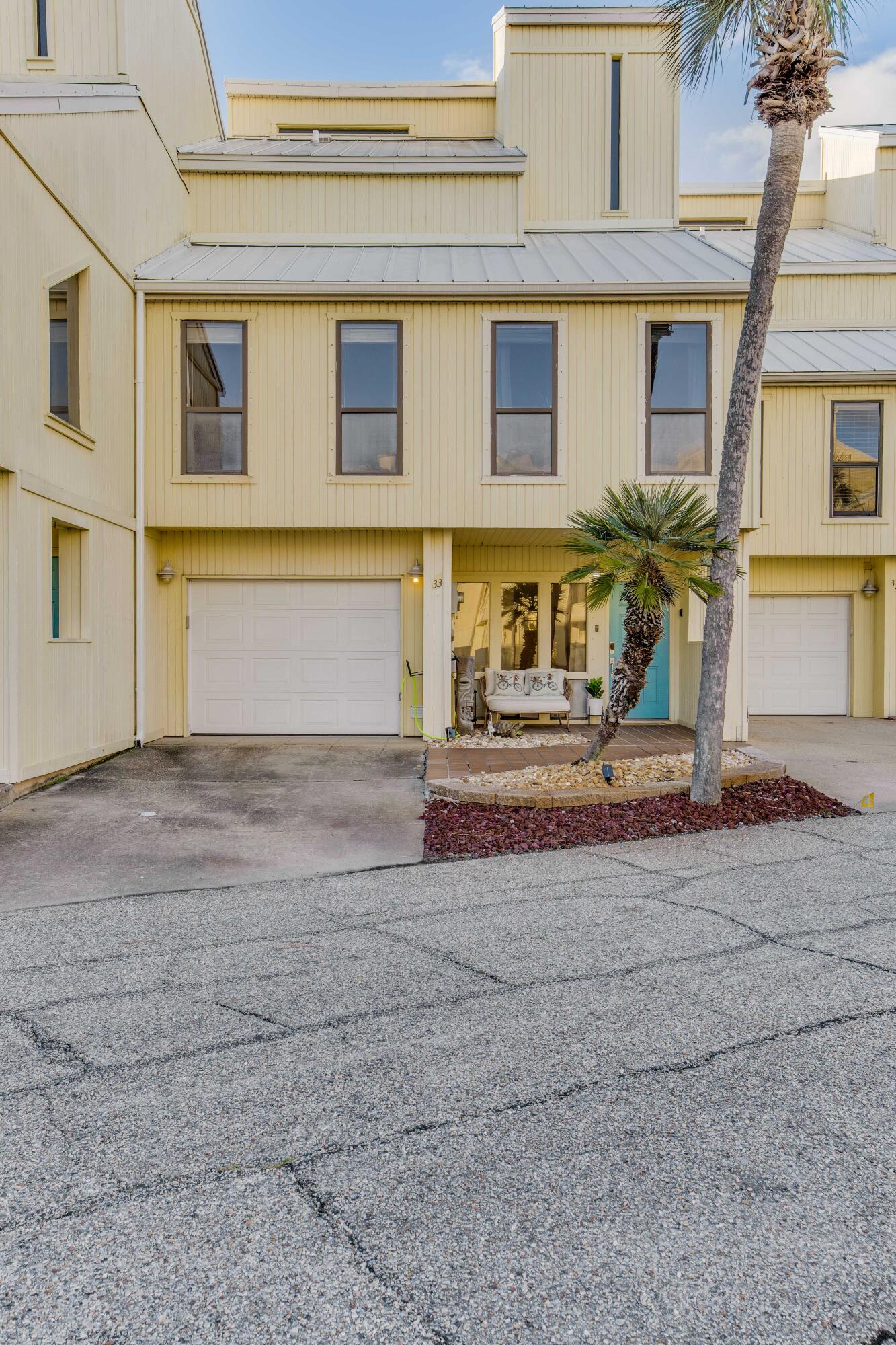8520 Gulf Boulevard 33