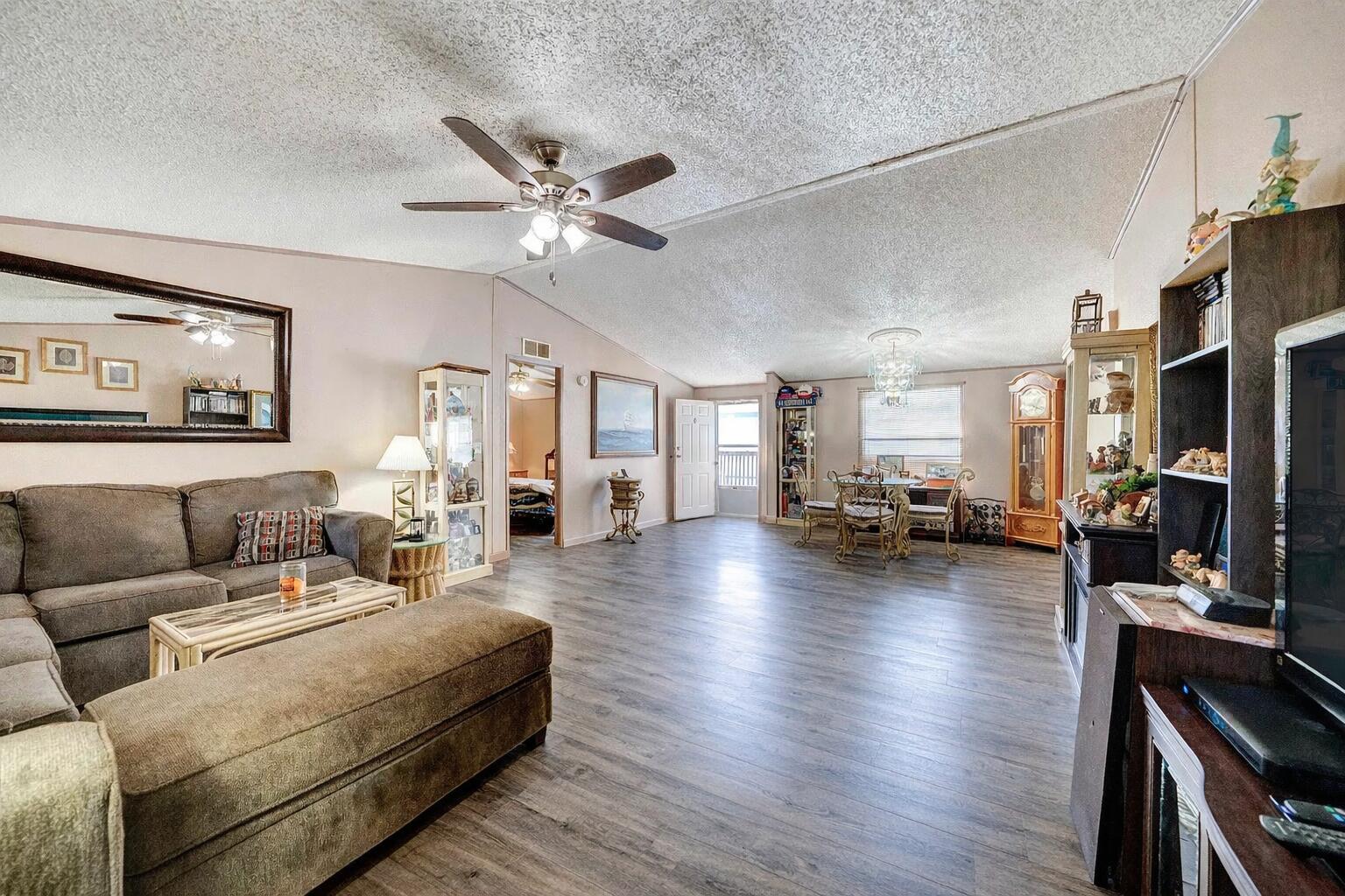 LAGUNA BEACH ESTATES 7TH ADDN - Residential