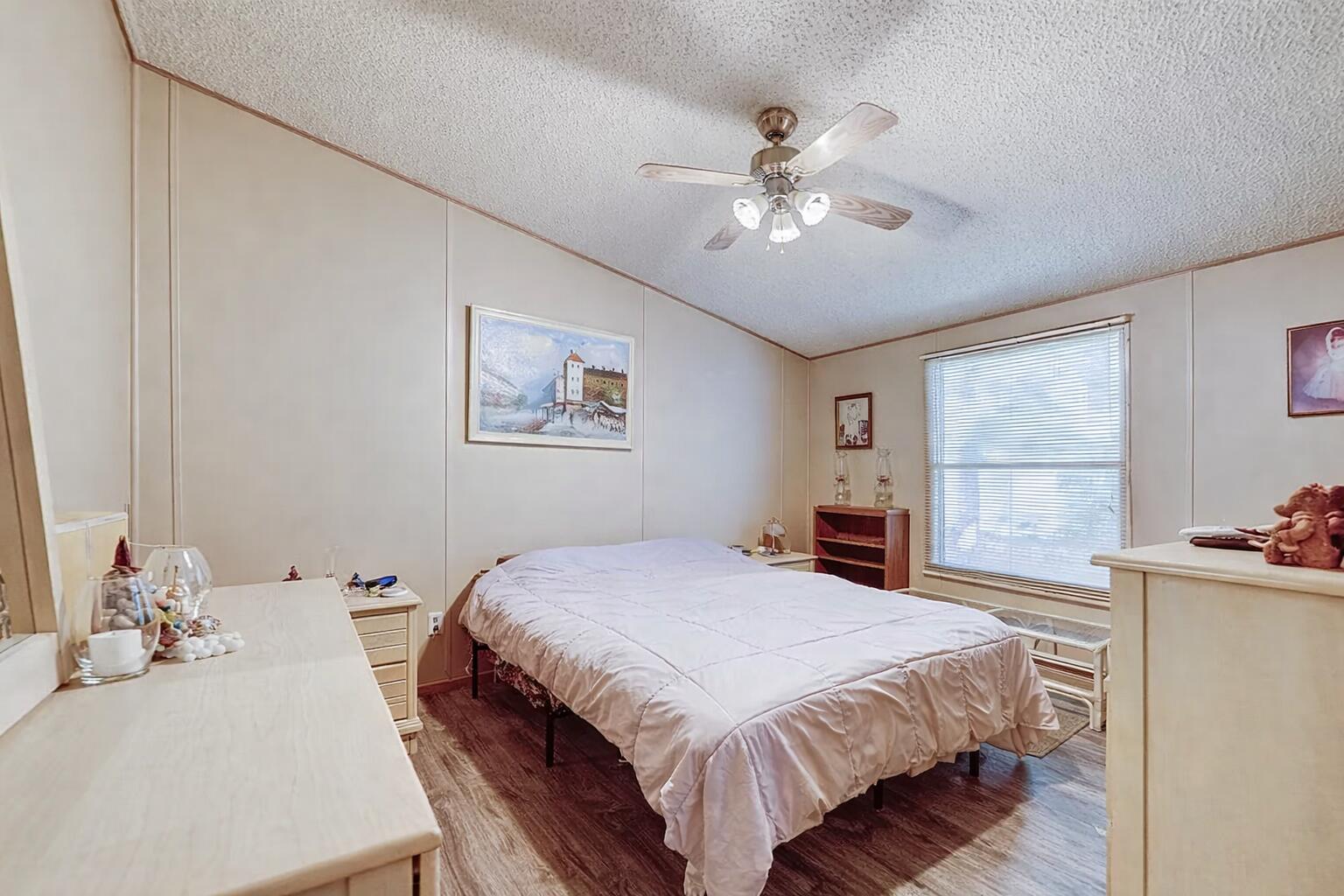 LAGUNA BEACH ESTATES 7TH ADDN - Residential