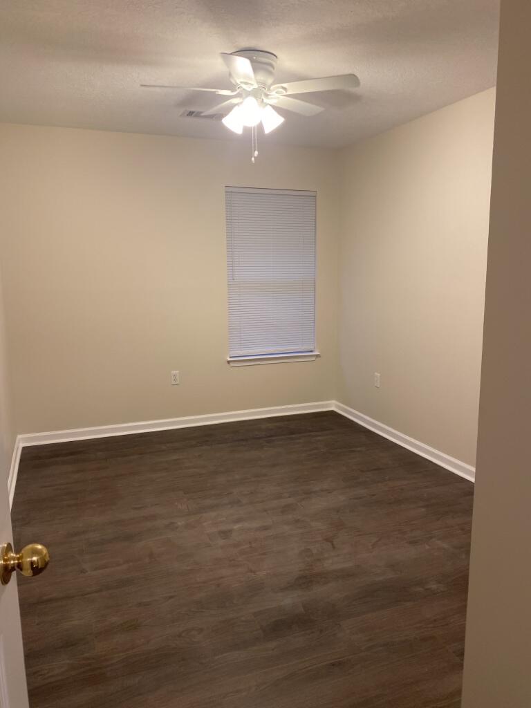 ROLLING PINES - Residential Lease