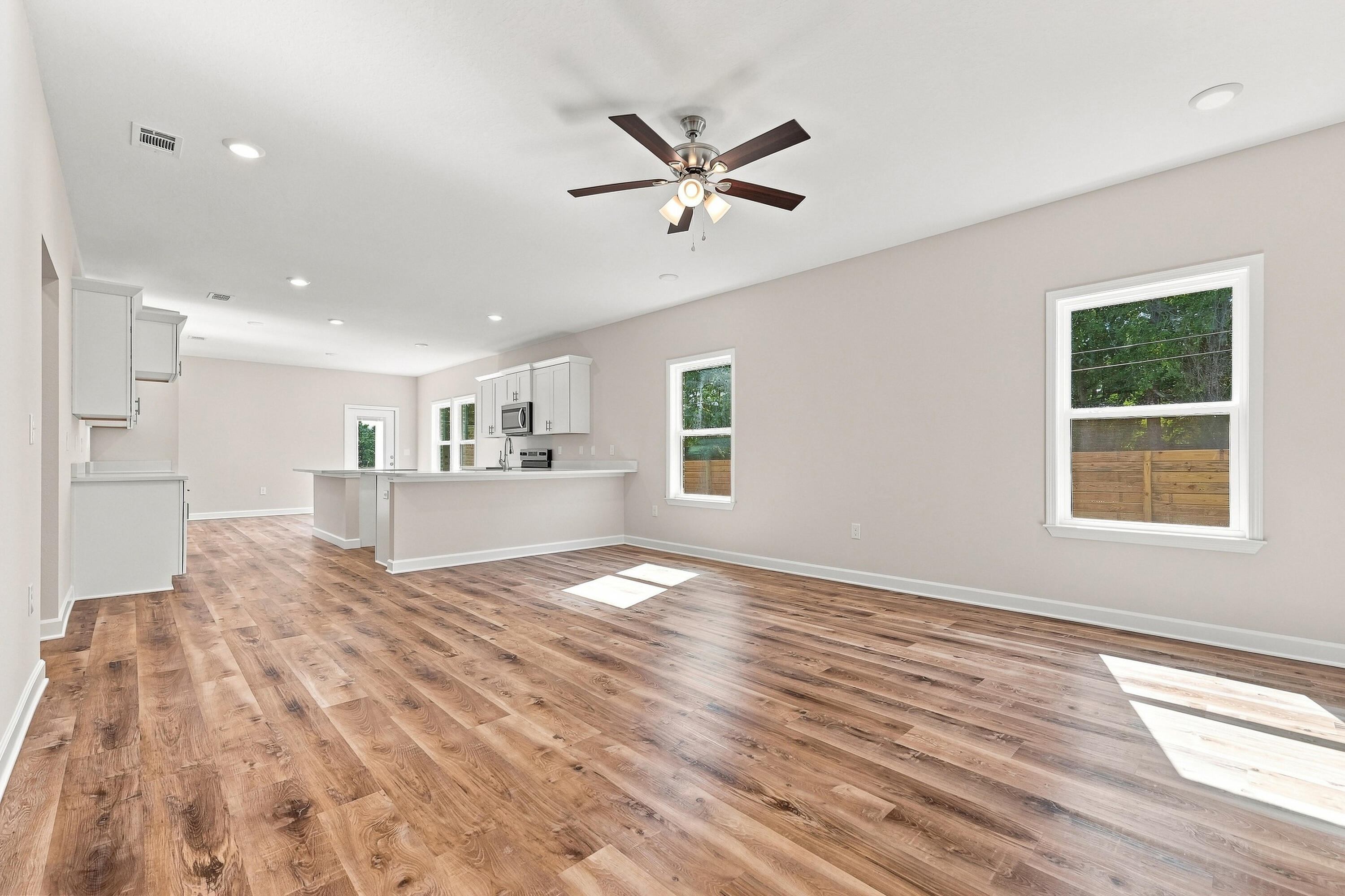 101 Horizon Way