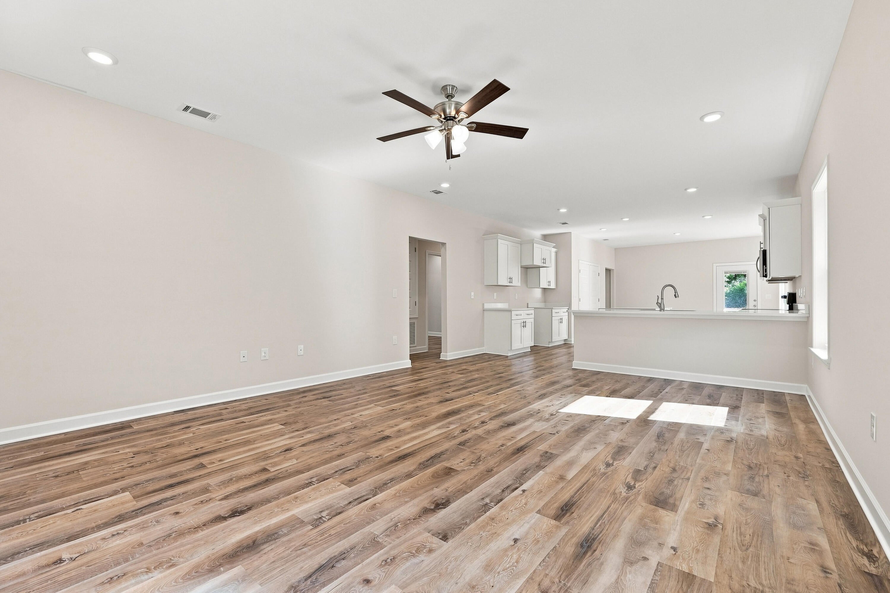 101 Horizon Way