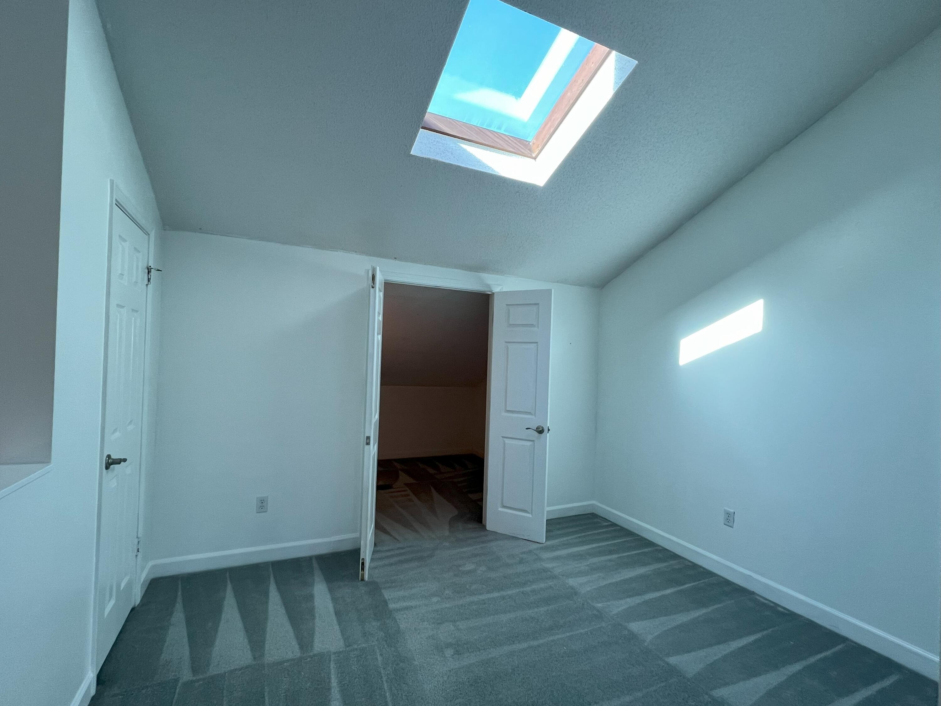 LAKESIDE VILLAGE - Residential Lease