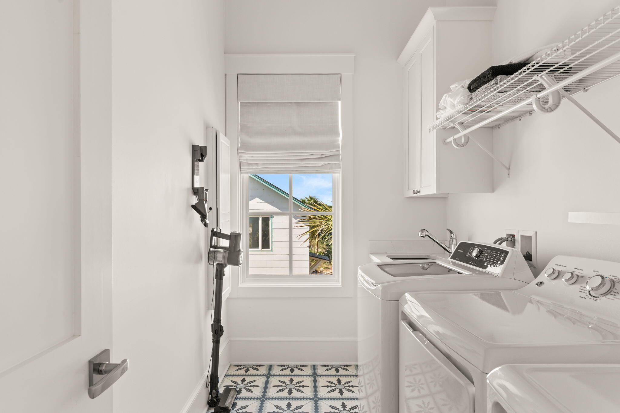 VILLA PRIMERA - Residential