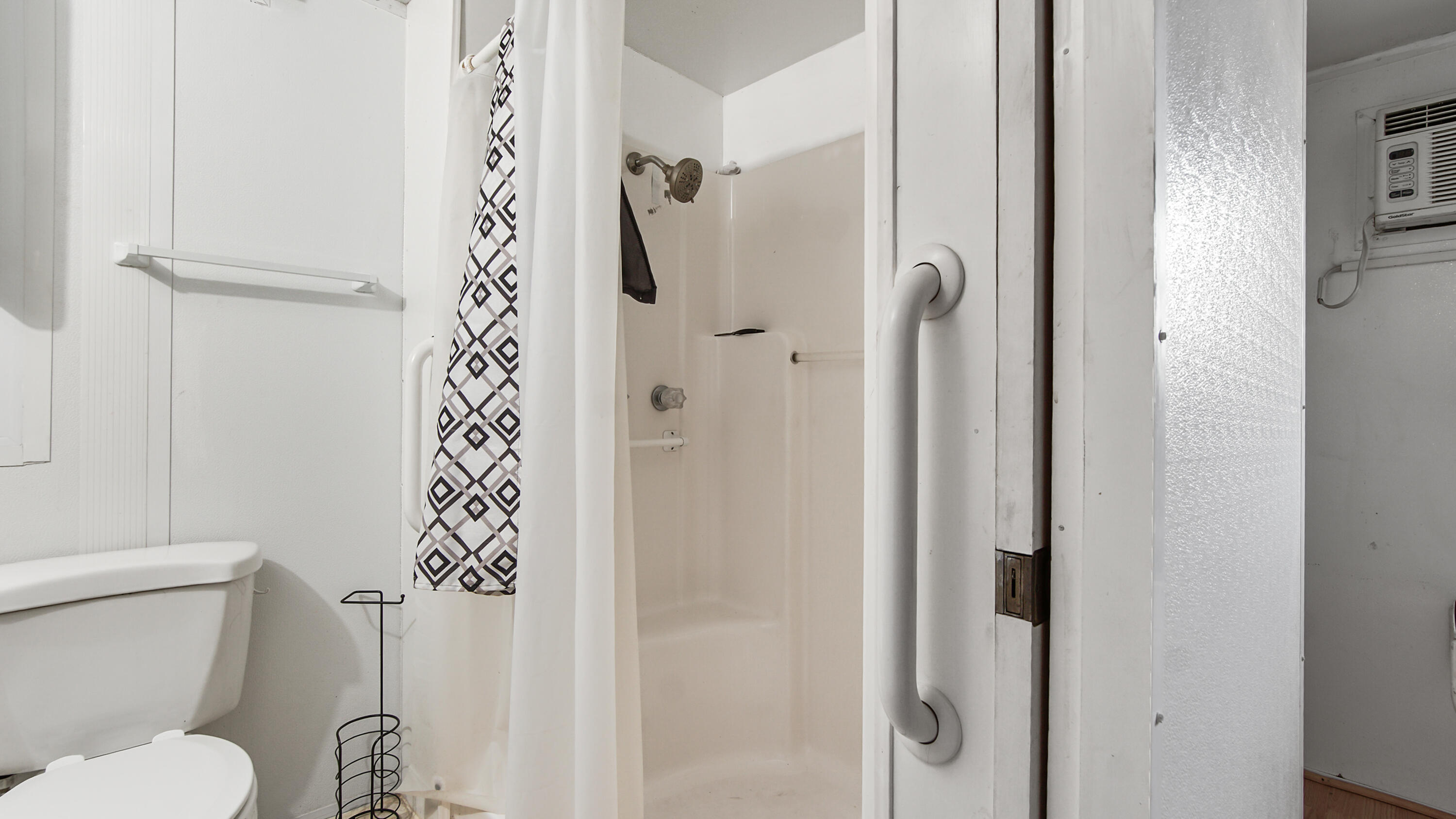 HOLIDAY BEACH UNIT 16 - Residential