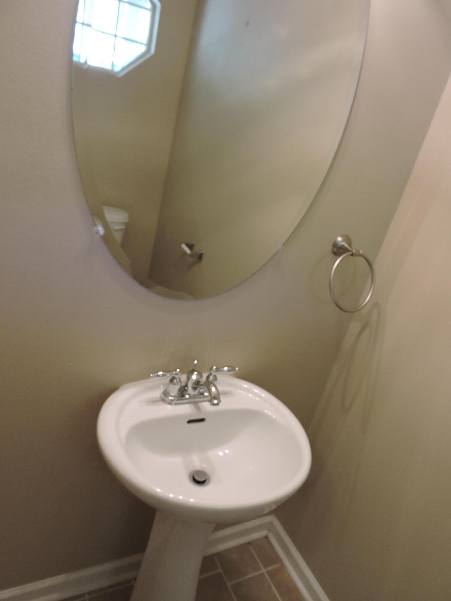 ROLLING PINES - Residential Lease