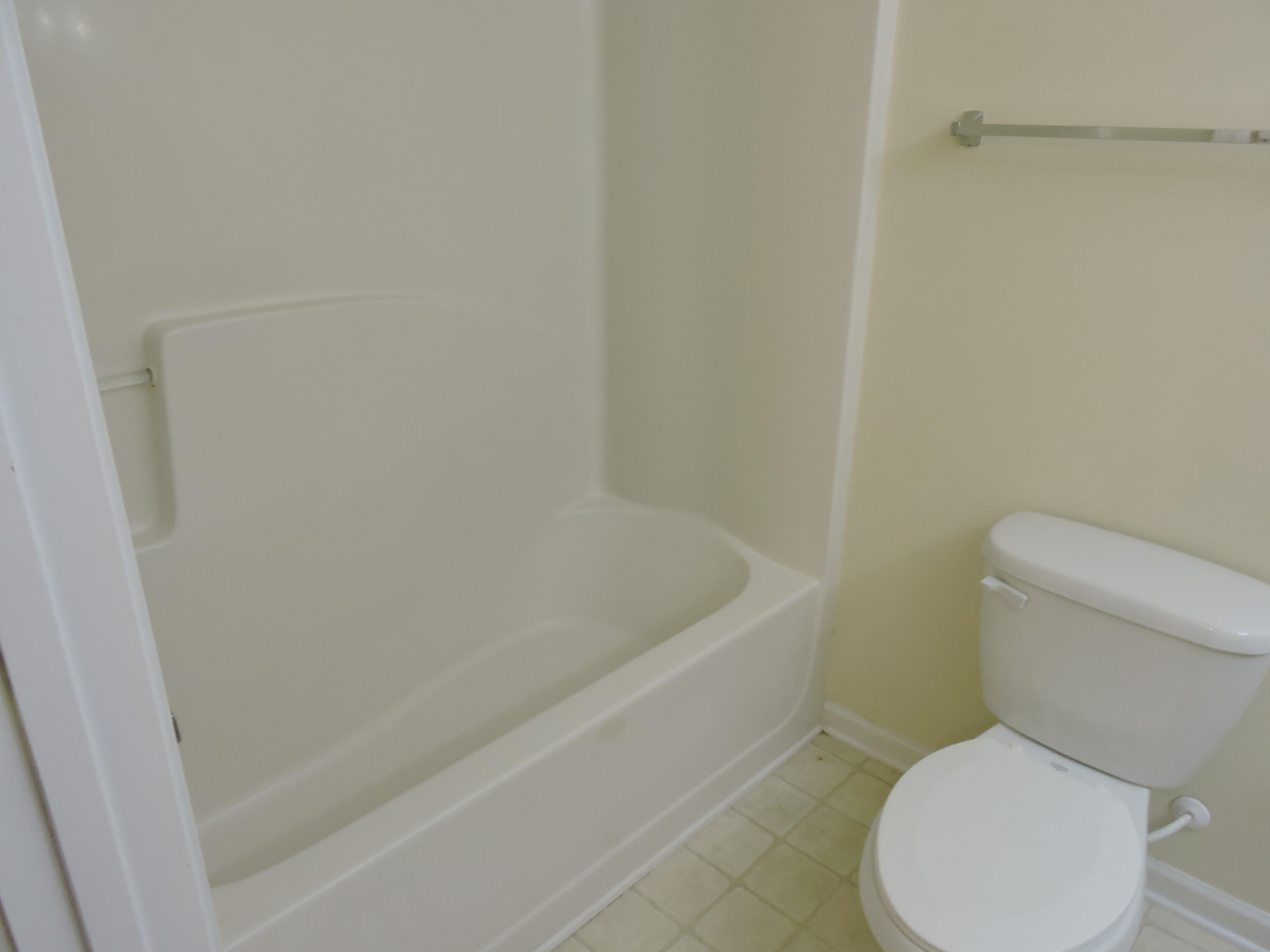 ROLLING PINES - Residential Lease