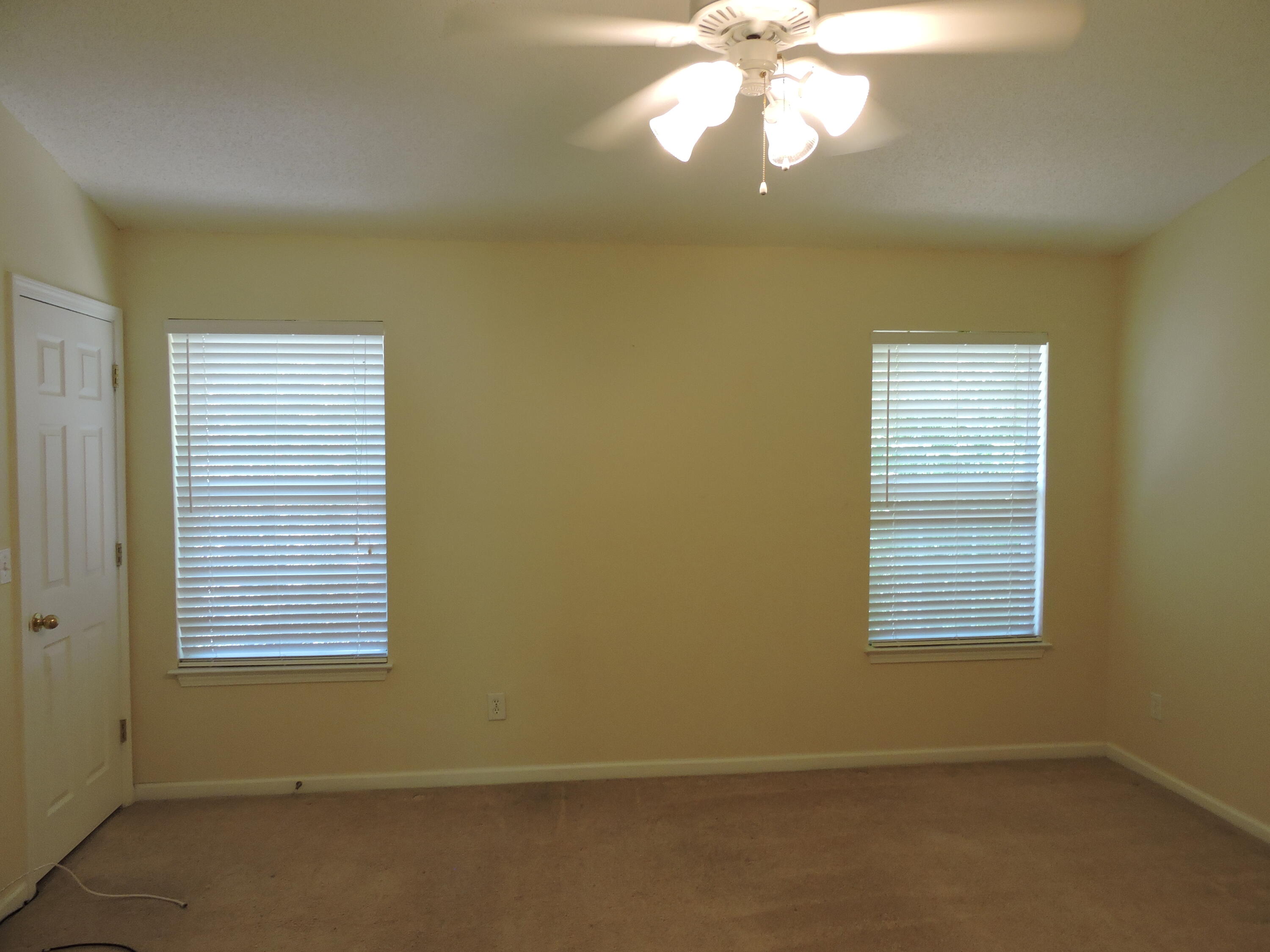 ROLLING PINES - Residential Lease