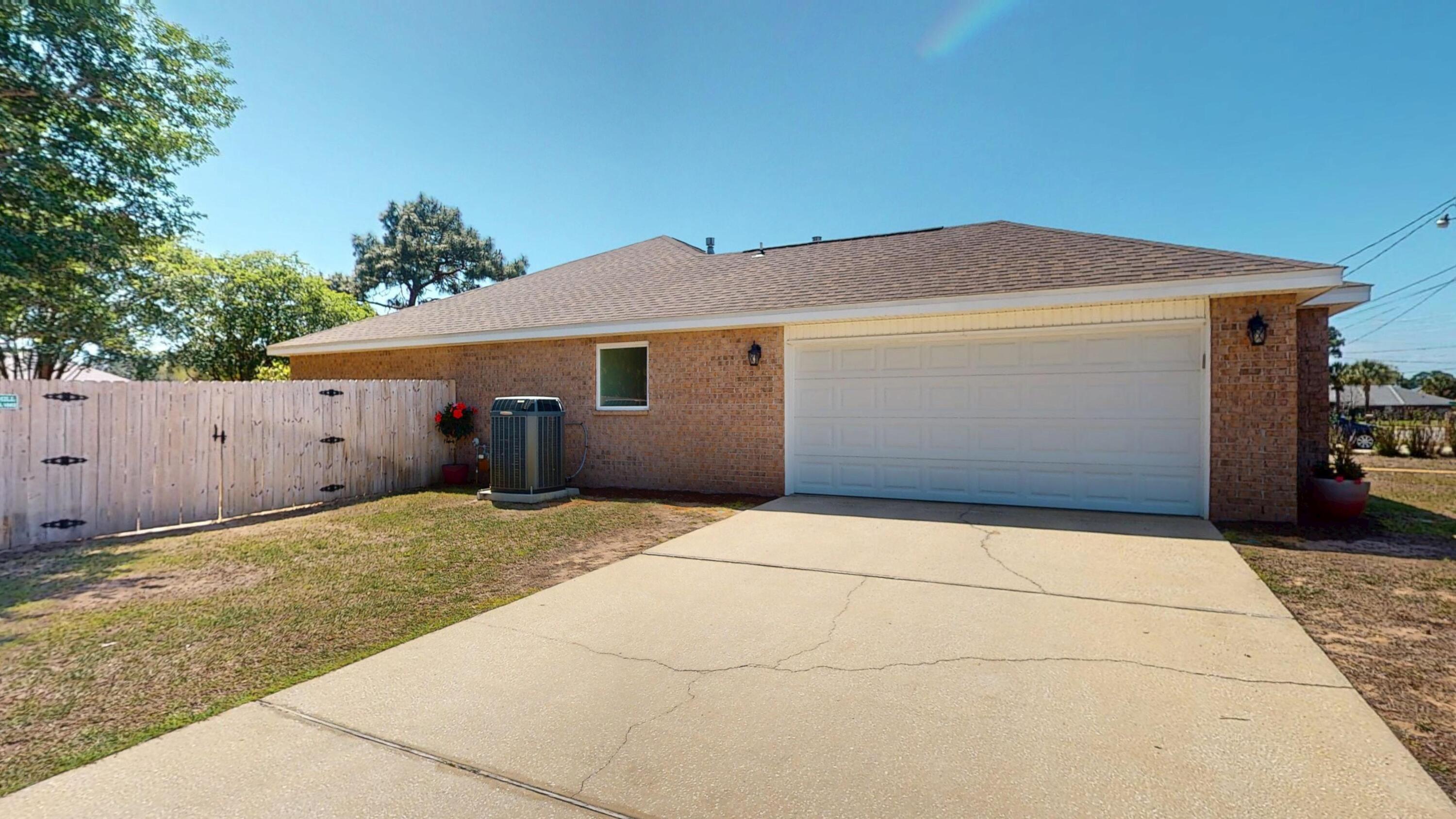 ASHBERRY WOODS - Residential