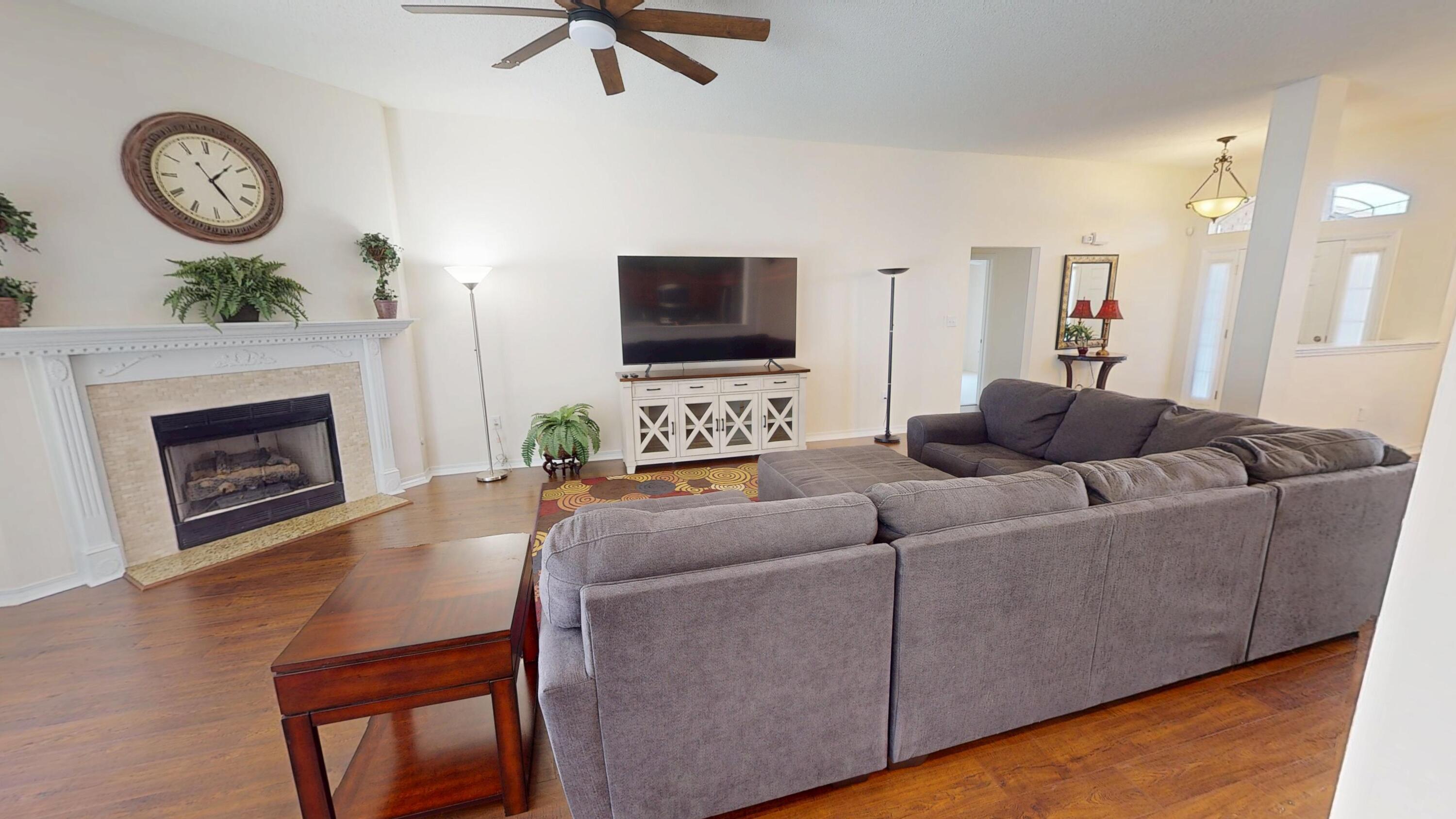 ASHBERRY WOODS - Residential