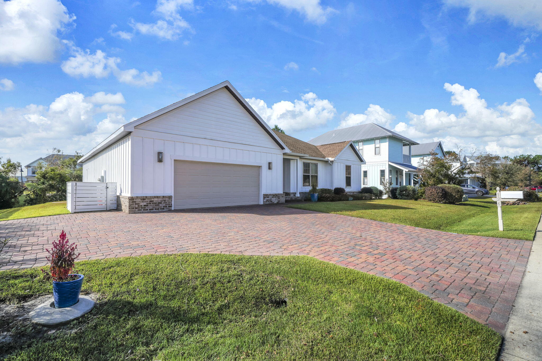 126 Tropical Breeze Drive