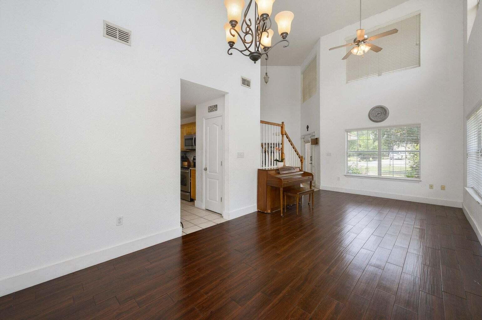 DRIFTWOOD ESTATES - Residential Lease