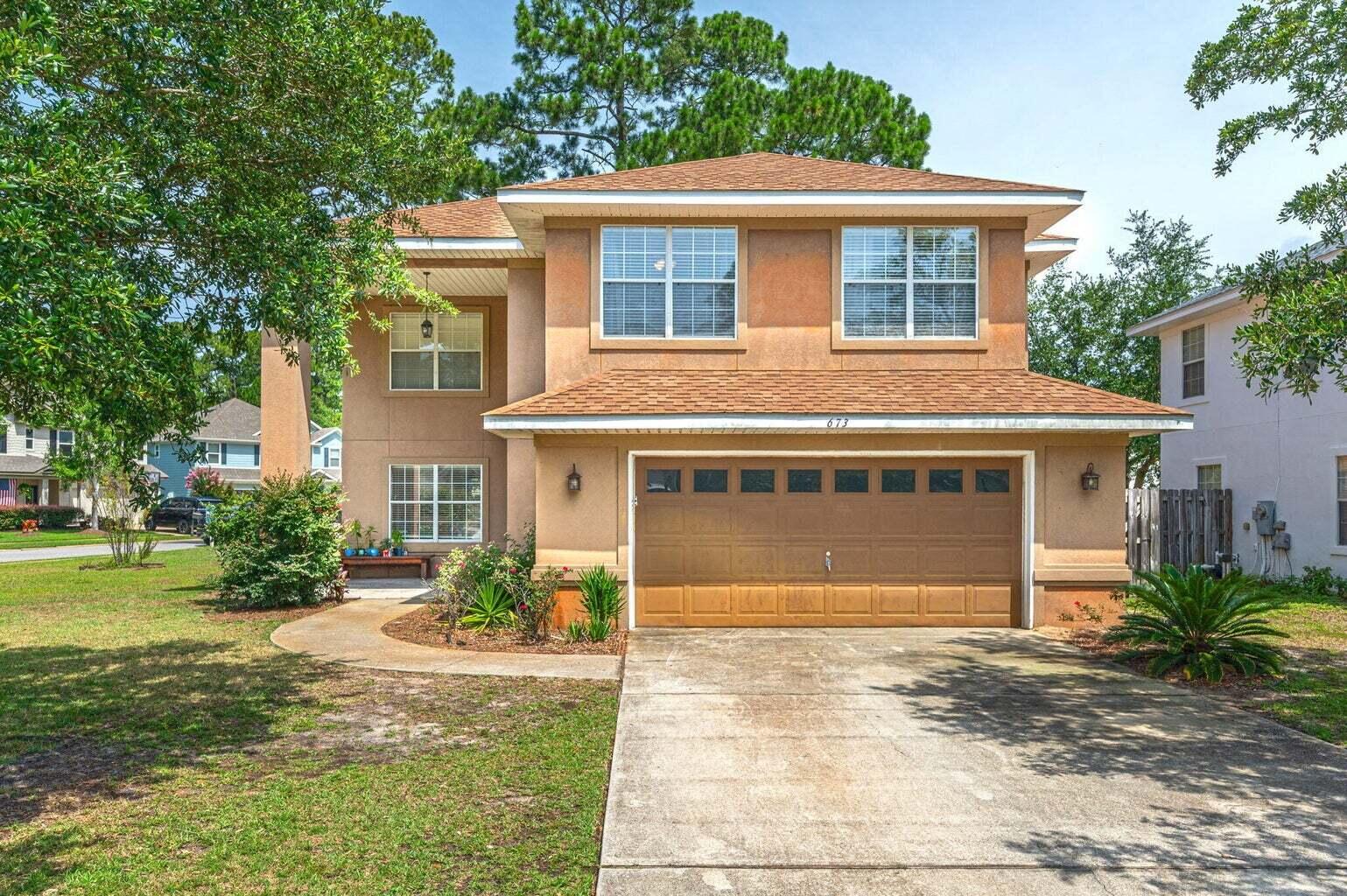 DRIFTWOOD ESTATES - Residential Lease