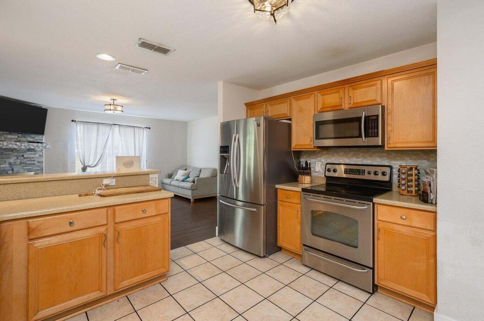 DRIFTWOOD ESTATES - Residential Lease